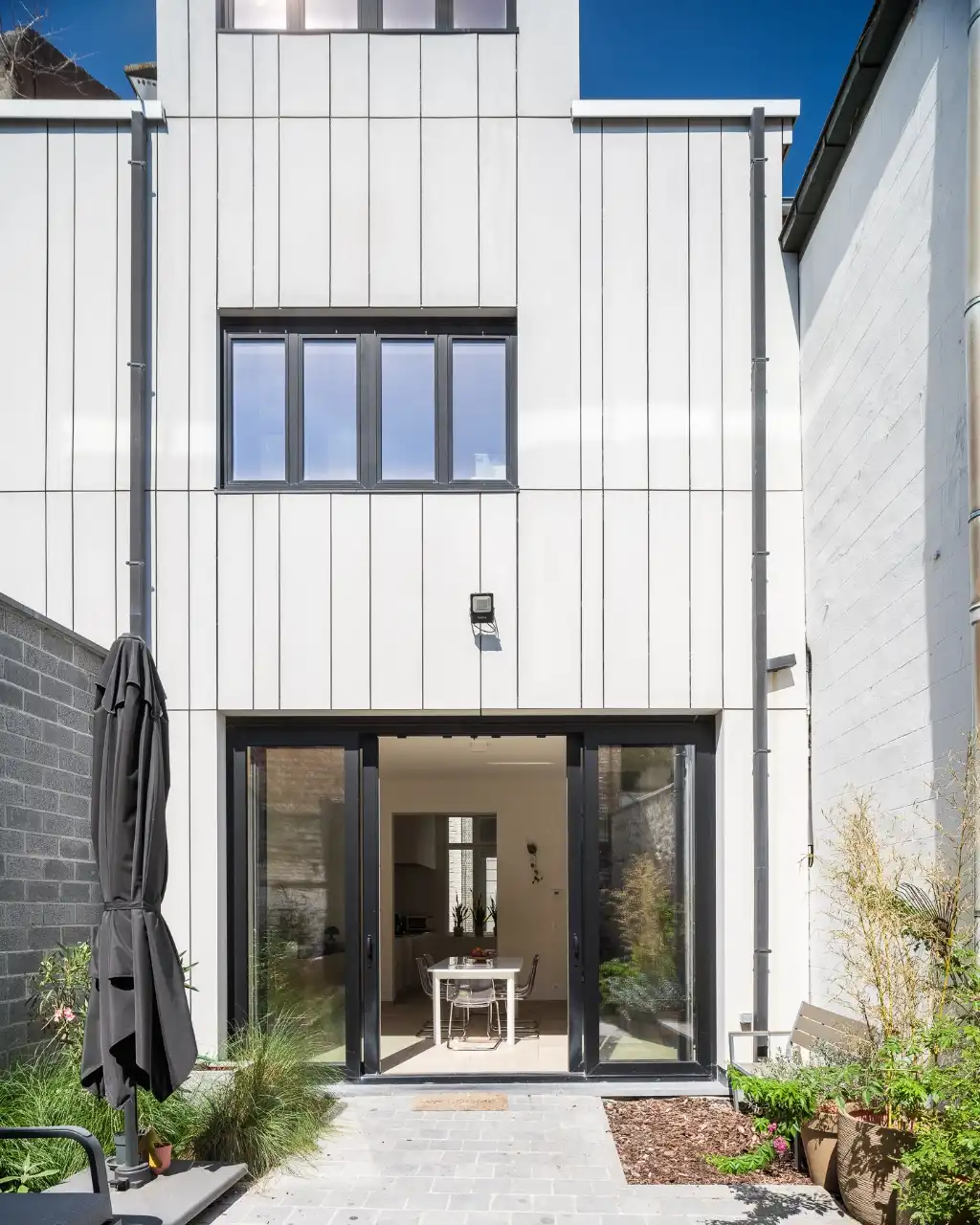 Centrum Gent - Instapklare burgerwoning met 4 slaapkamers, 2 badkamers, stadstuin en inpandig terras op een bijzonder centrale ligging. foto 17
