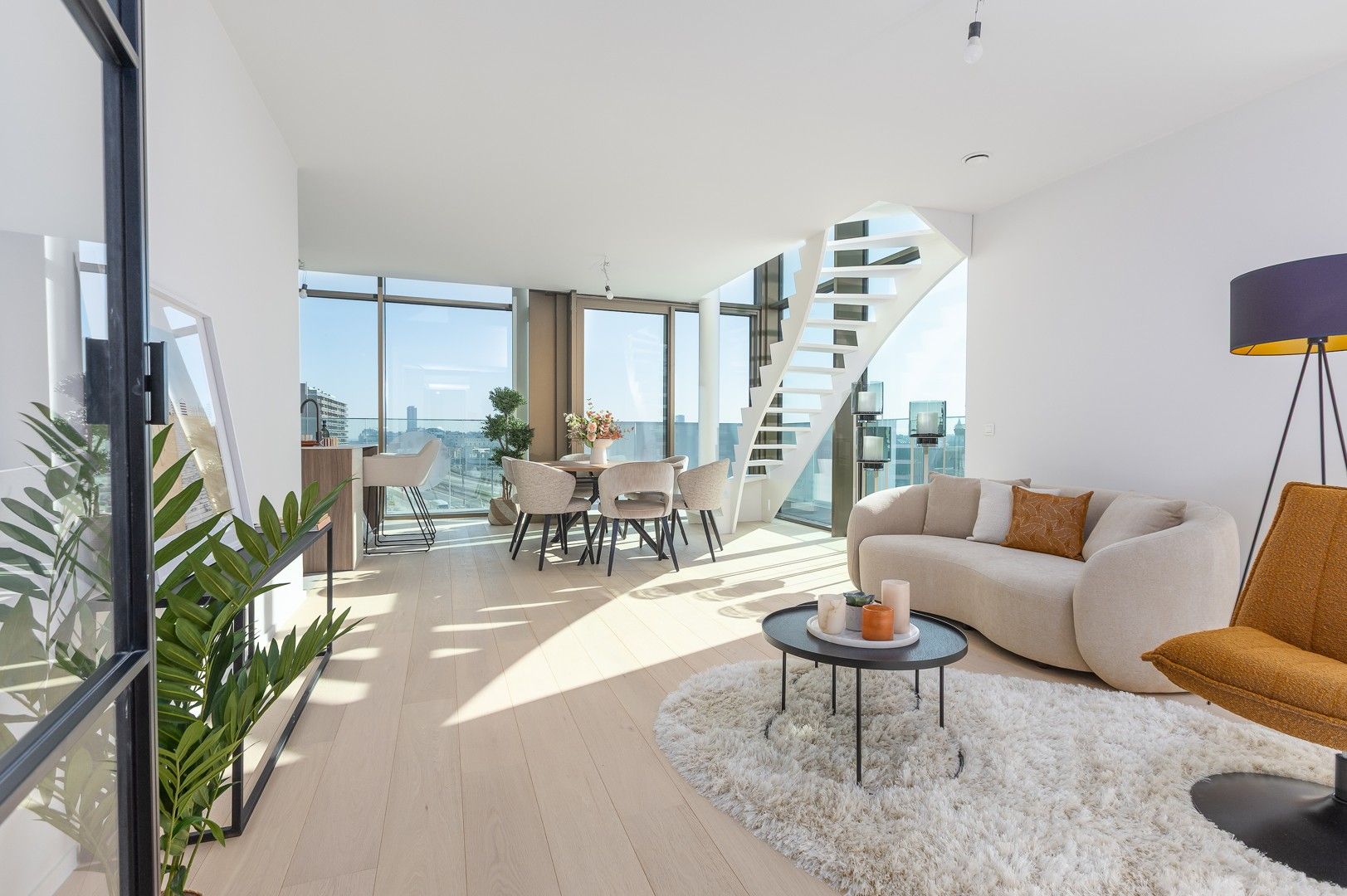 Appartement te koop foto {{pictureIndex}}