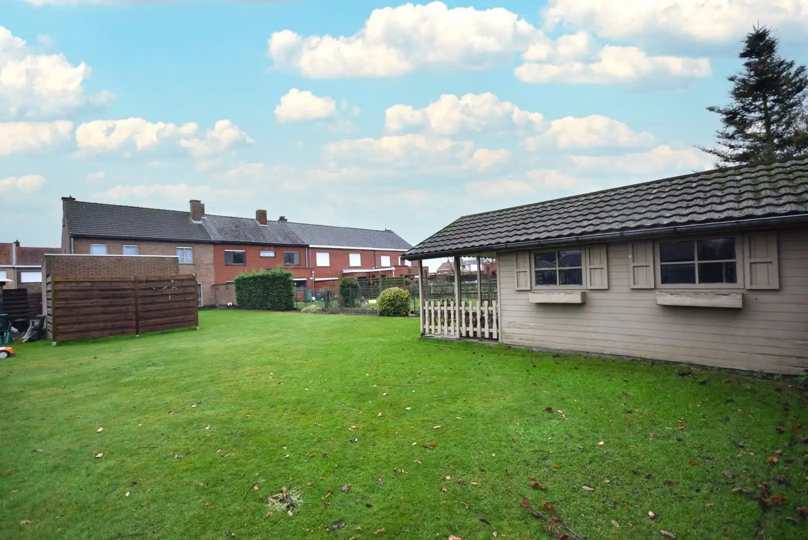 ZEER RUIME EN GOED ONDERHOUDEN HALF OPEN BEBOUWING foto 22