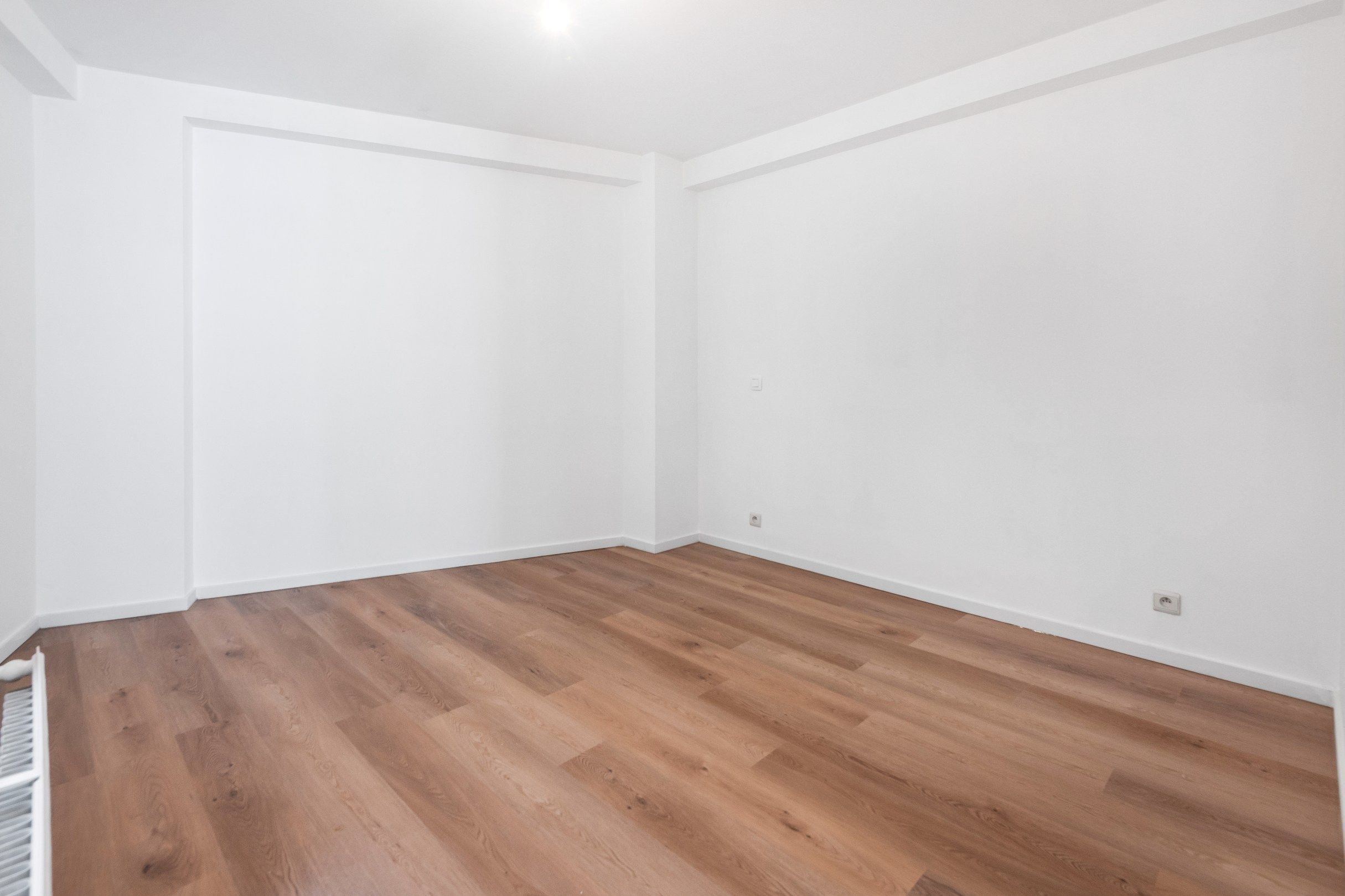 Gezellig appartement in een kleine residentie centraal gelegen vlakbij de winkels van de Lippenslaan. foto 9