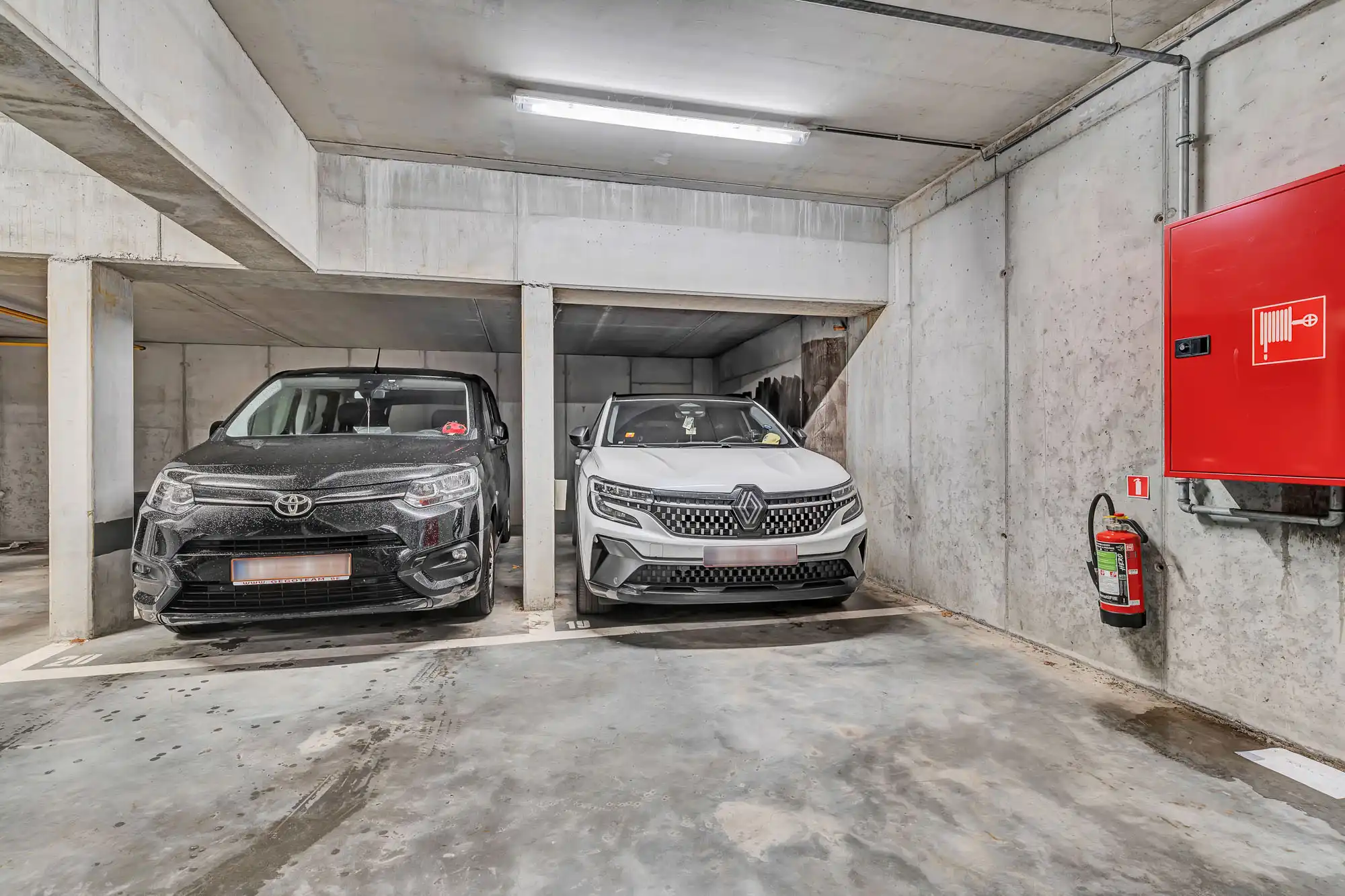 Ruim duplex-appartement met 5 slpks in Sint-Pieters-Leeuw foto 19