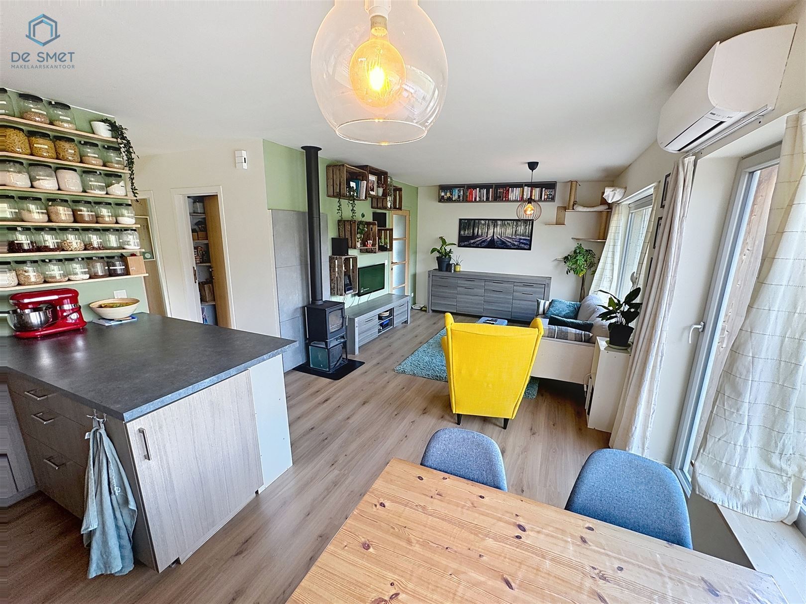 Recente, energiezuinige woning in groene oase 2 slaapkamers, garage en tuin foto 4