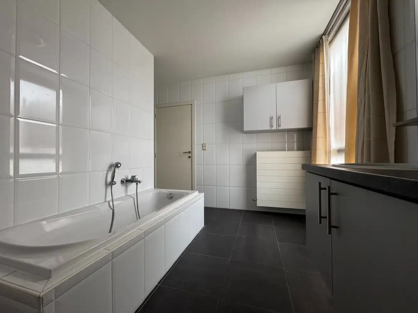 Exclusief ruim penthouse/loft in hartje Hasselt foto 16