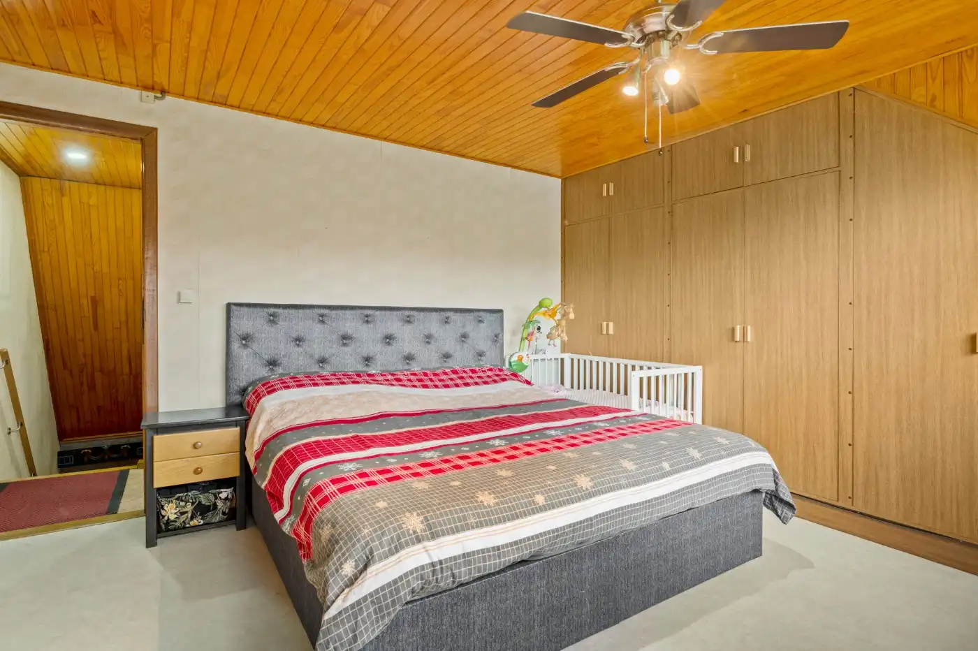 Knusse, centraal gelegen woning met 2 slpk. en garage foto 14