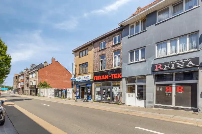 Handelspand met woonst op commerciële toplocatie nabij Gent-Dampoort foto 2