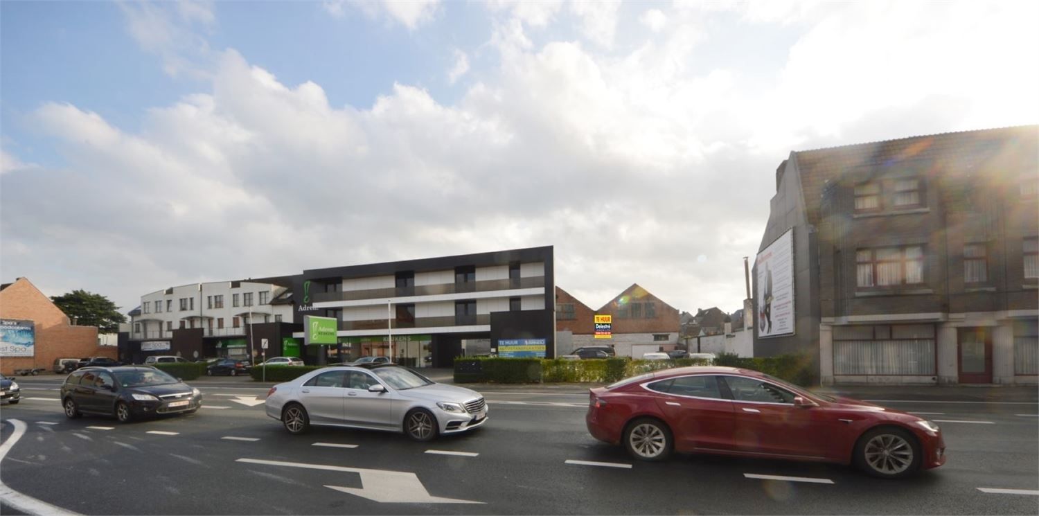 MULTIFUNCTIONEEL COMMERCIEEL GEBOUW INCL. PARKING foto 8