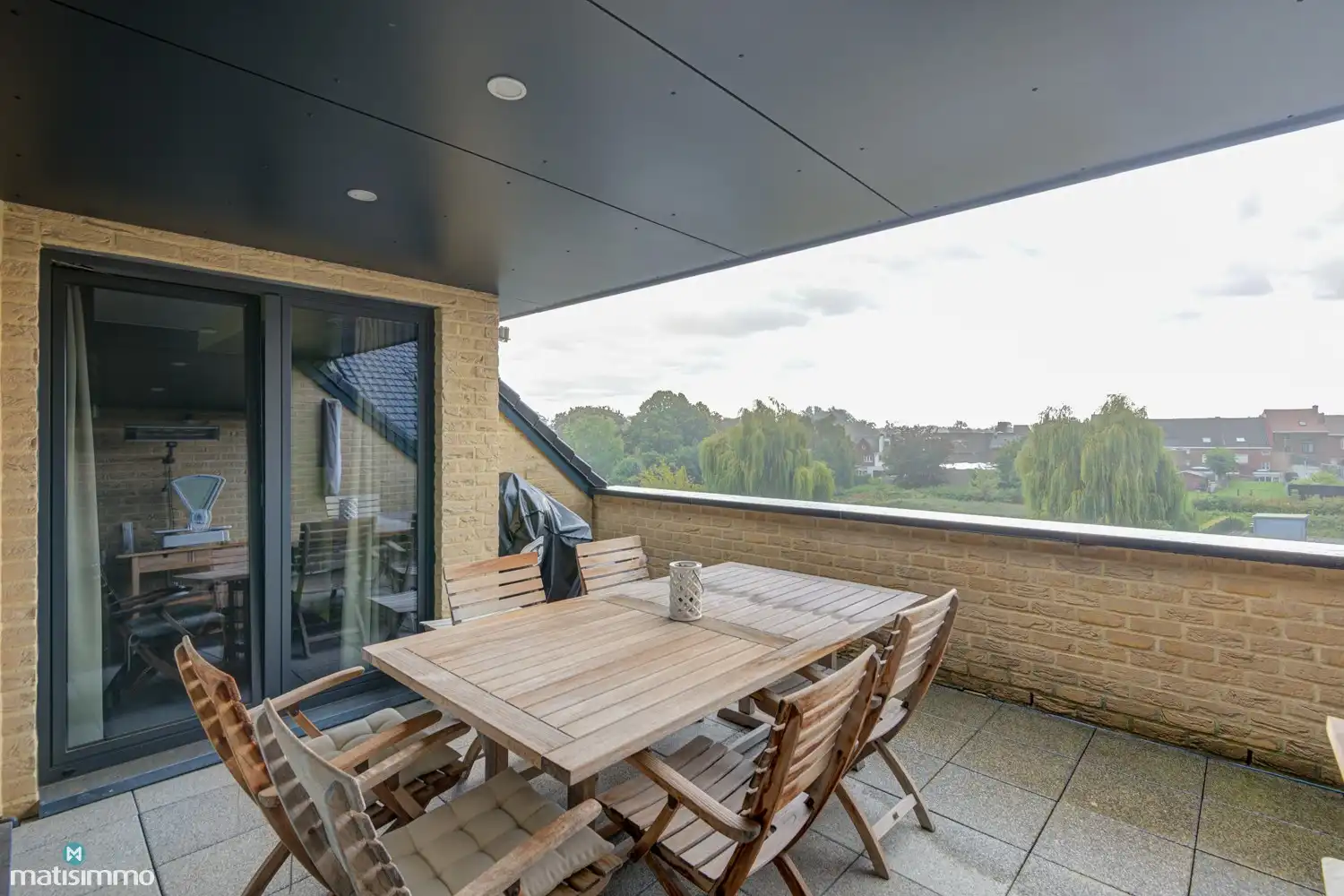 ZEER RUIM EN MODERN DUPLEXAPPARTEMENT (234M²) MET 5 SLAAPKAMERS, 2 BADKAMERS, 2 TERRASSEN, 2 KELDERS, DUBBELE GARAGE (60M²) (+ OPTIONEEL GARAGE) IN HET CENTRUM VAN LANAKEN foto 25