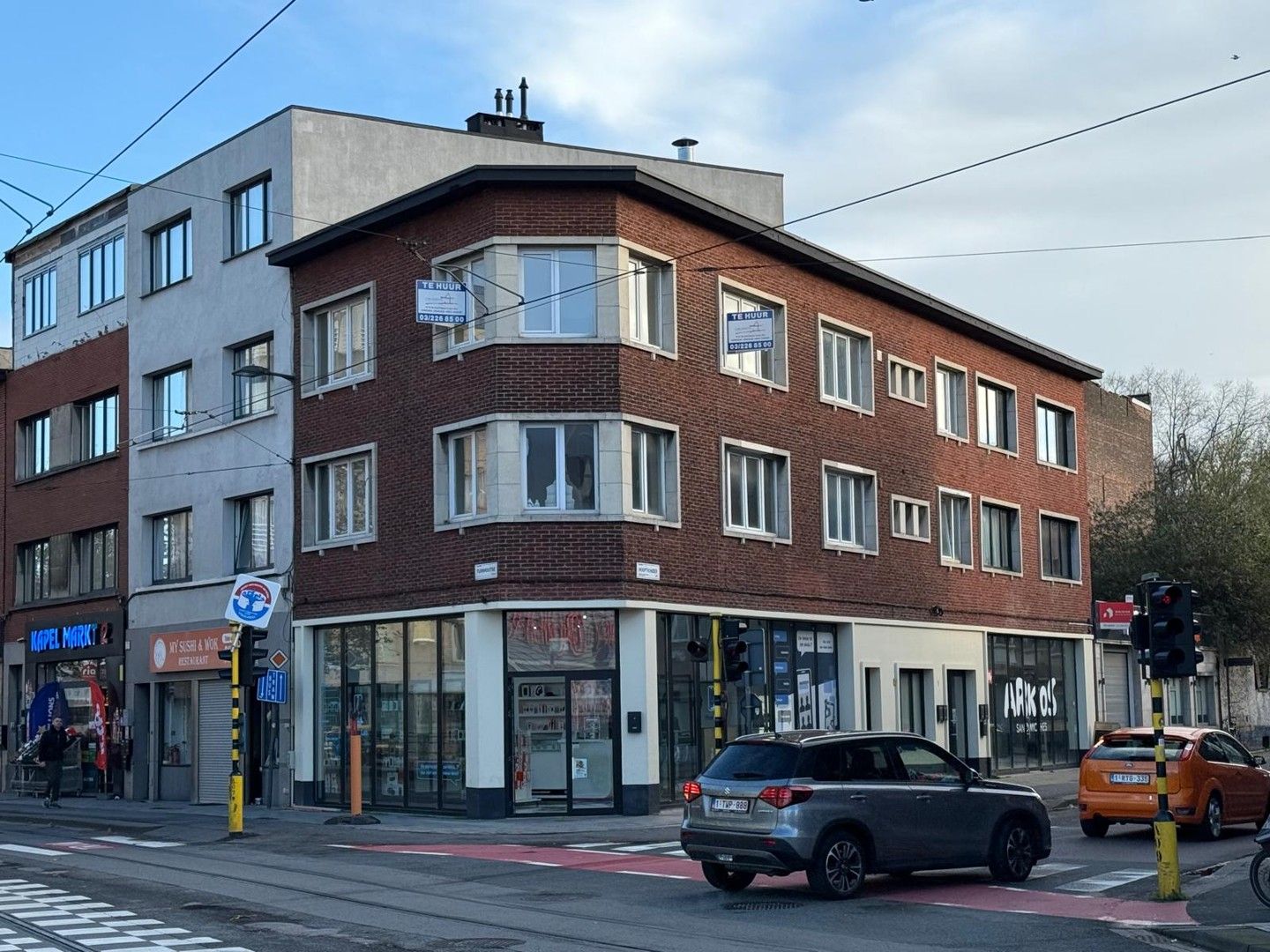 VERHUURDE OPBRENGSTEIGENDOM - OPTOPPING MOGELIJK foto {{pictureIndex}}