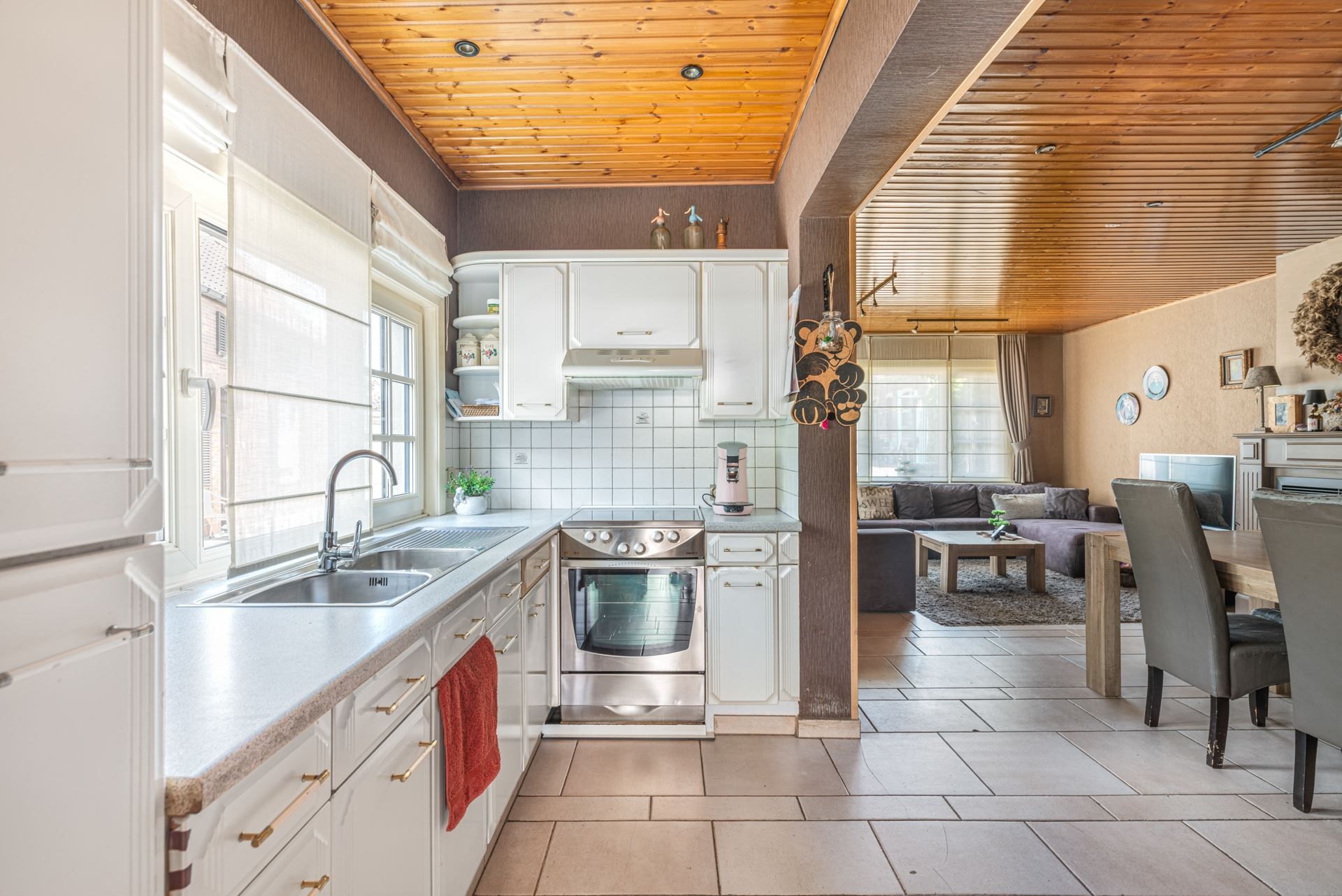 Unieke eigendom te koop met twee woningen en loods te Zingem foto 4