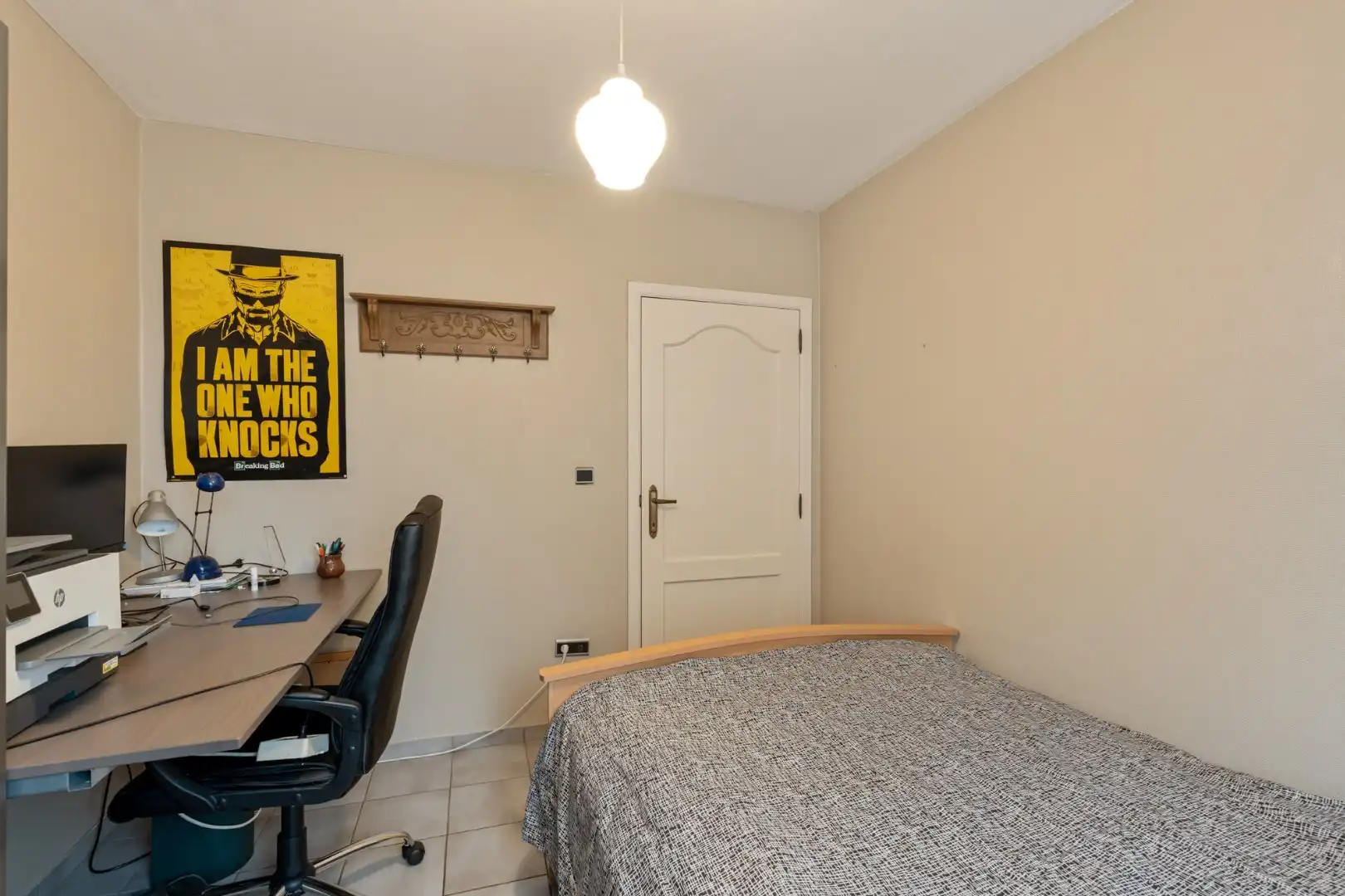 Vrijstaande gezinswoning, gebouwd in 1993 op een perceel van 5a74ca, gunstige ligging vlakbij het centrum. foto 15