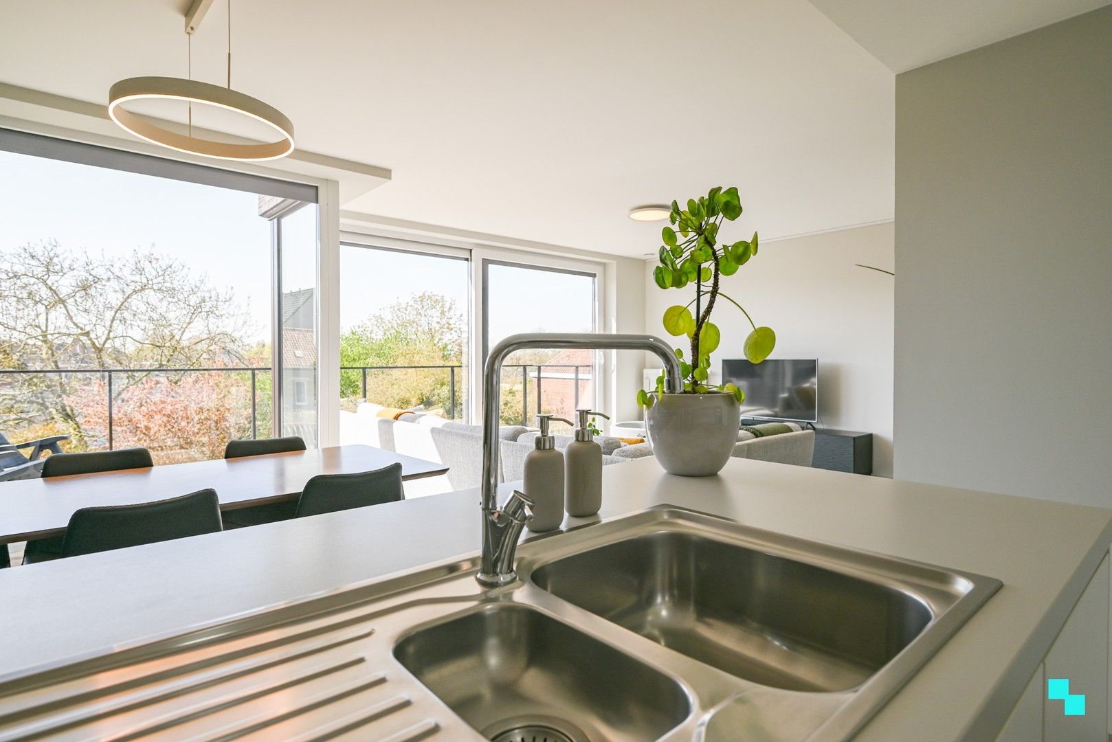 Energiezuinig tweeslaapkamer appartement te hartje Sint-Eloois-Winkel foto 10
