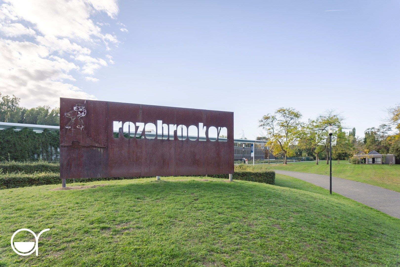 Appartement met groot terras en zicht op het groen op 1.3km van Dampoortstation foto 23