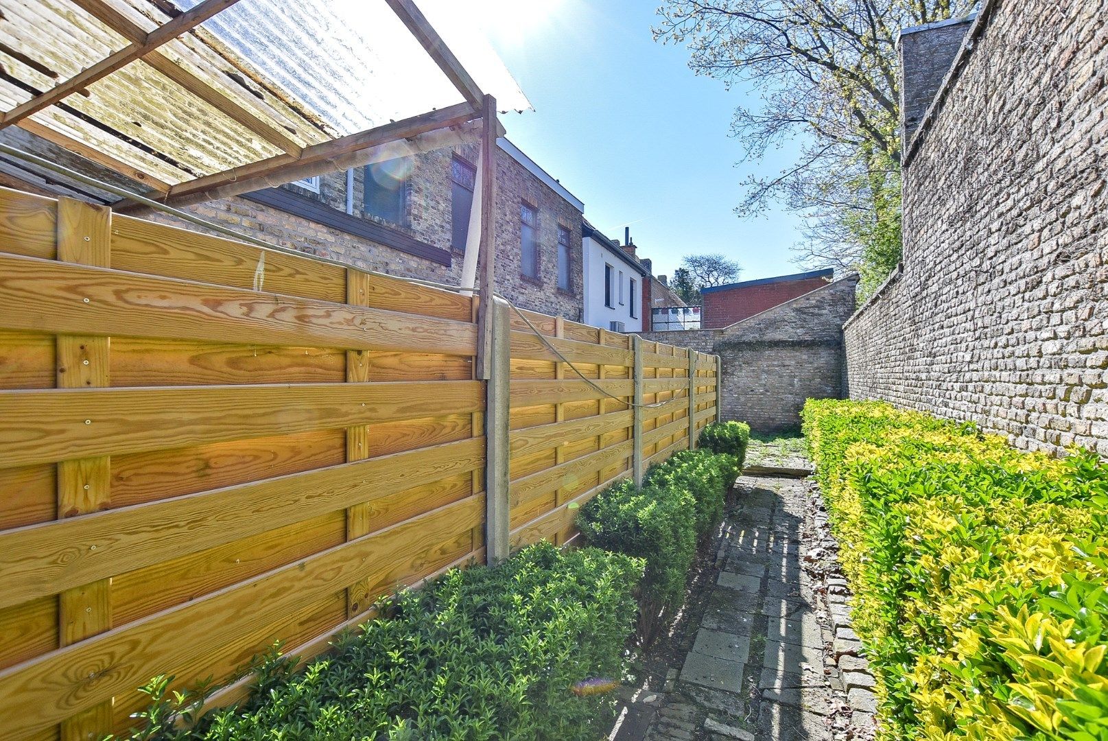 Ruime opslagplaats in centrum Diksmuide! foto 8