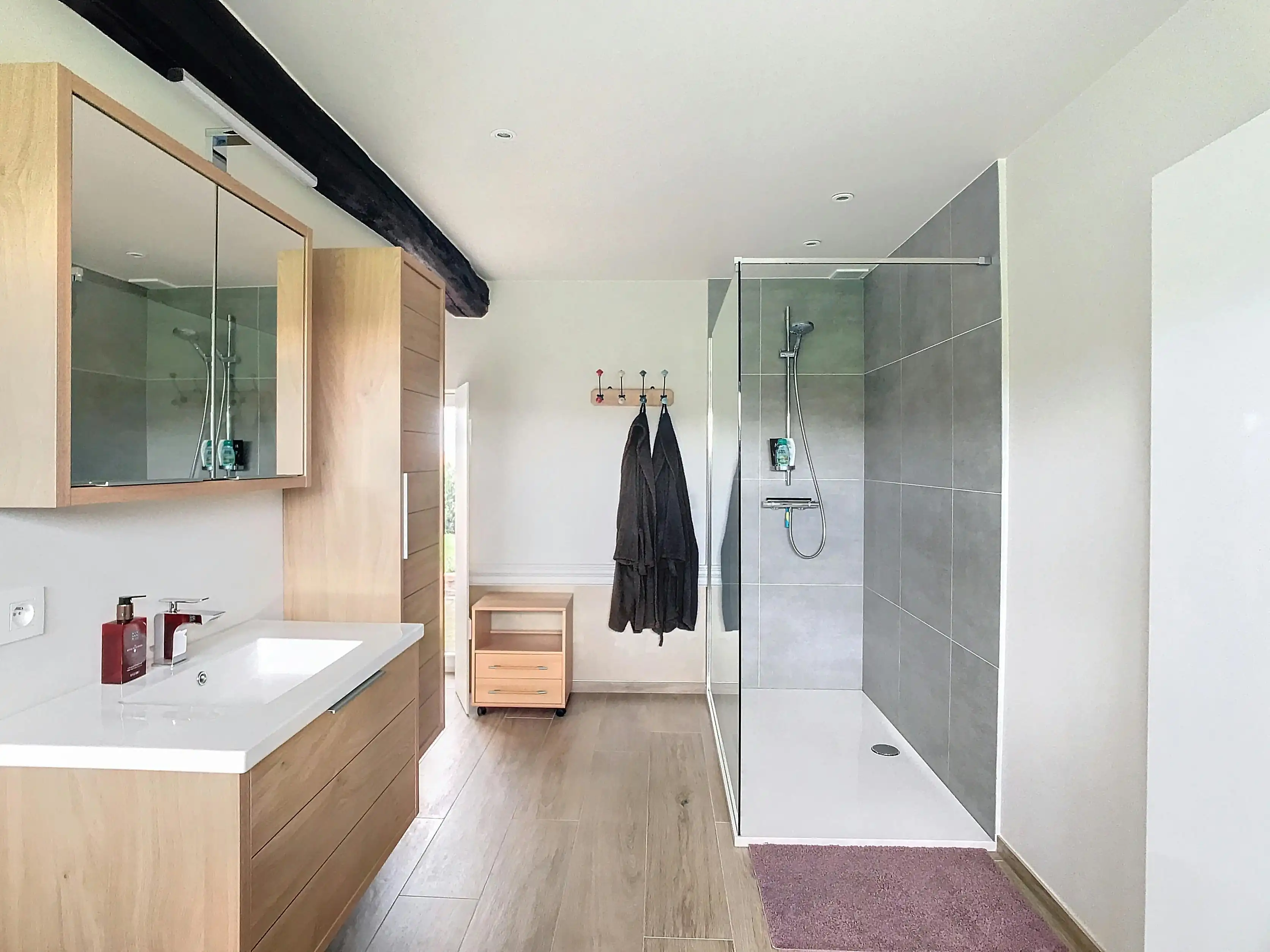 Recent gerenoveerde hoeve te koop in Ellezelles foto 11