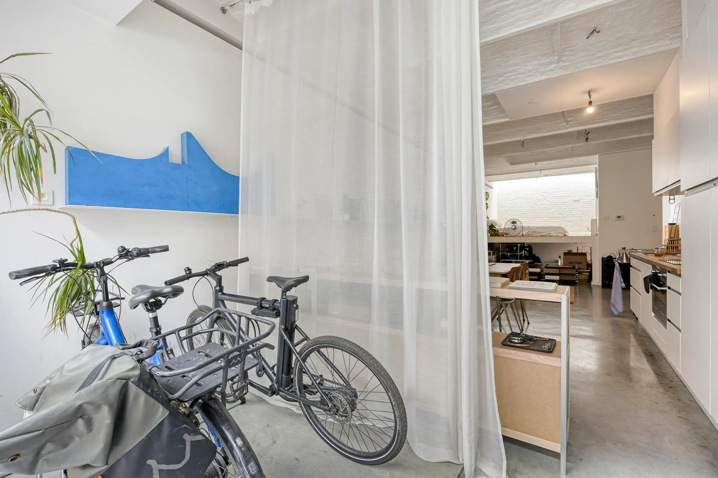 Stijlvolle studio van 78 m² met uitgesproken loftgevoel foto 6