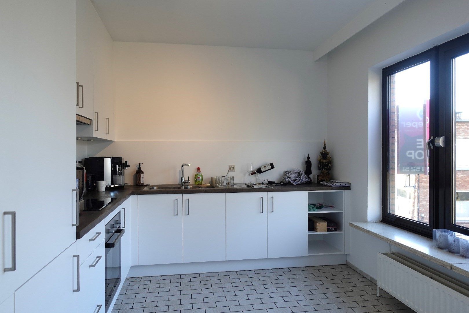 Uitstekend gelegen appartement met 3 slaapkamers foto 8