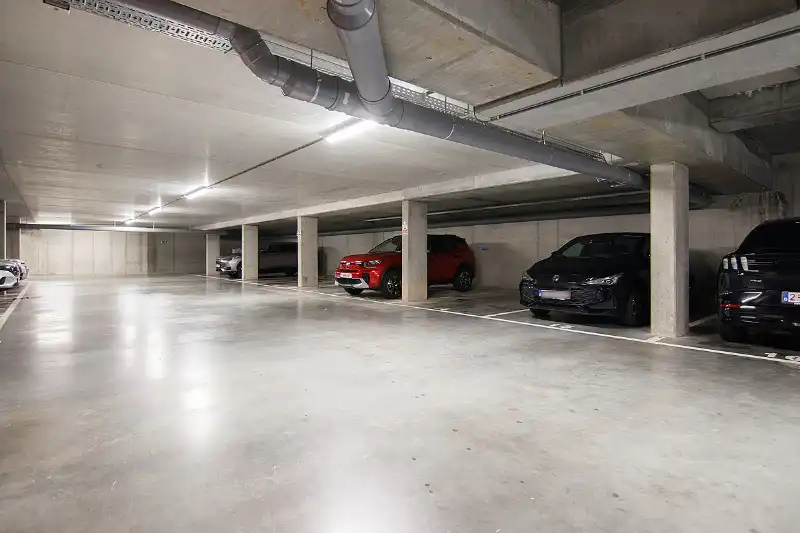 Luxueus ingericht appartement met 2 slaapkamers in de gezelligste straat van Genk foto 25