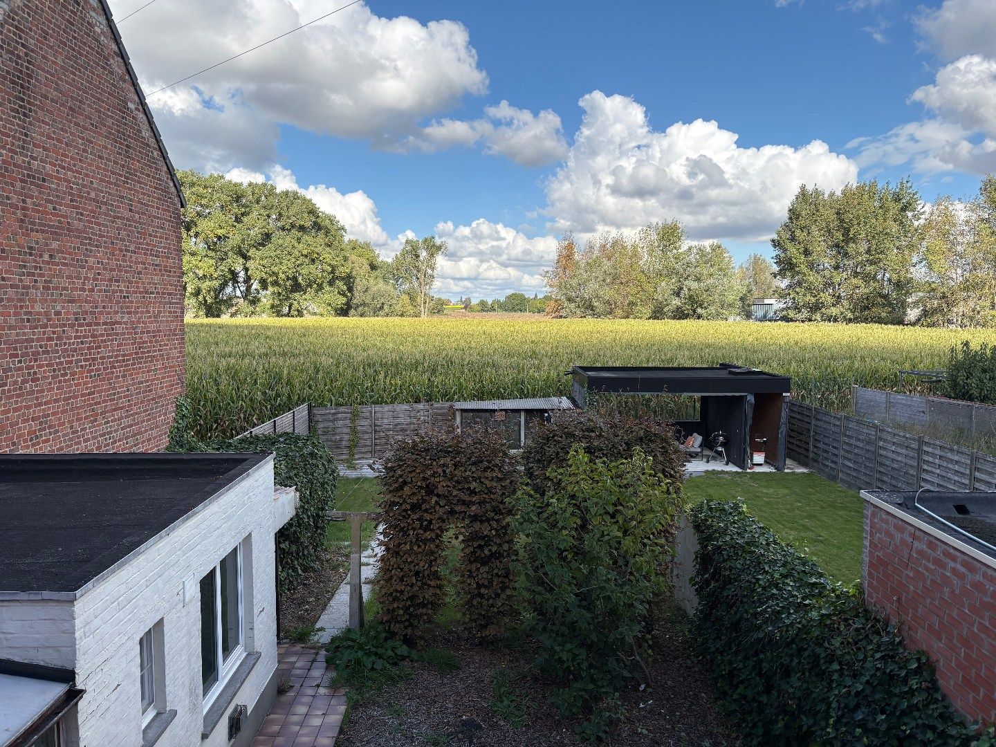 Sterke woning in beton met 3 garages, landelijke verzichten in Hulste. foto 20