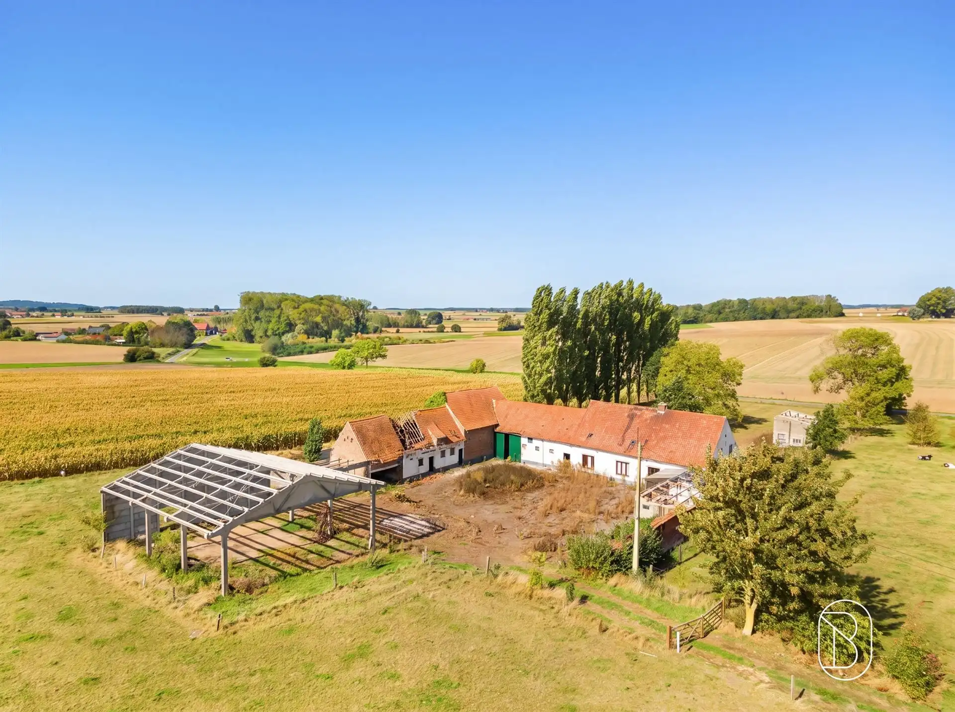 Uniek gelegen (af te breken) hoeve op maar liefst 8.282 m² foto 13