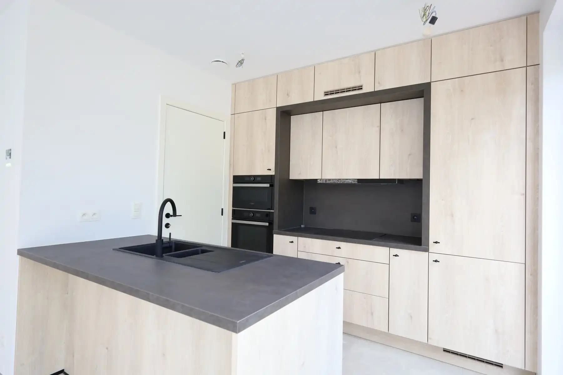 Laatste kansen: Mooi volledig afgewerkte, instapklare nieuwbouwwoning aan 6% BTW foto 4