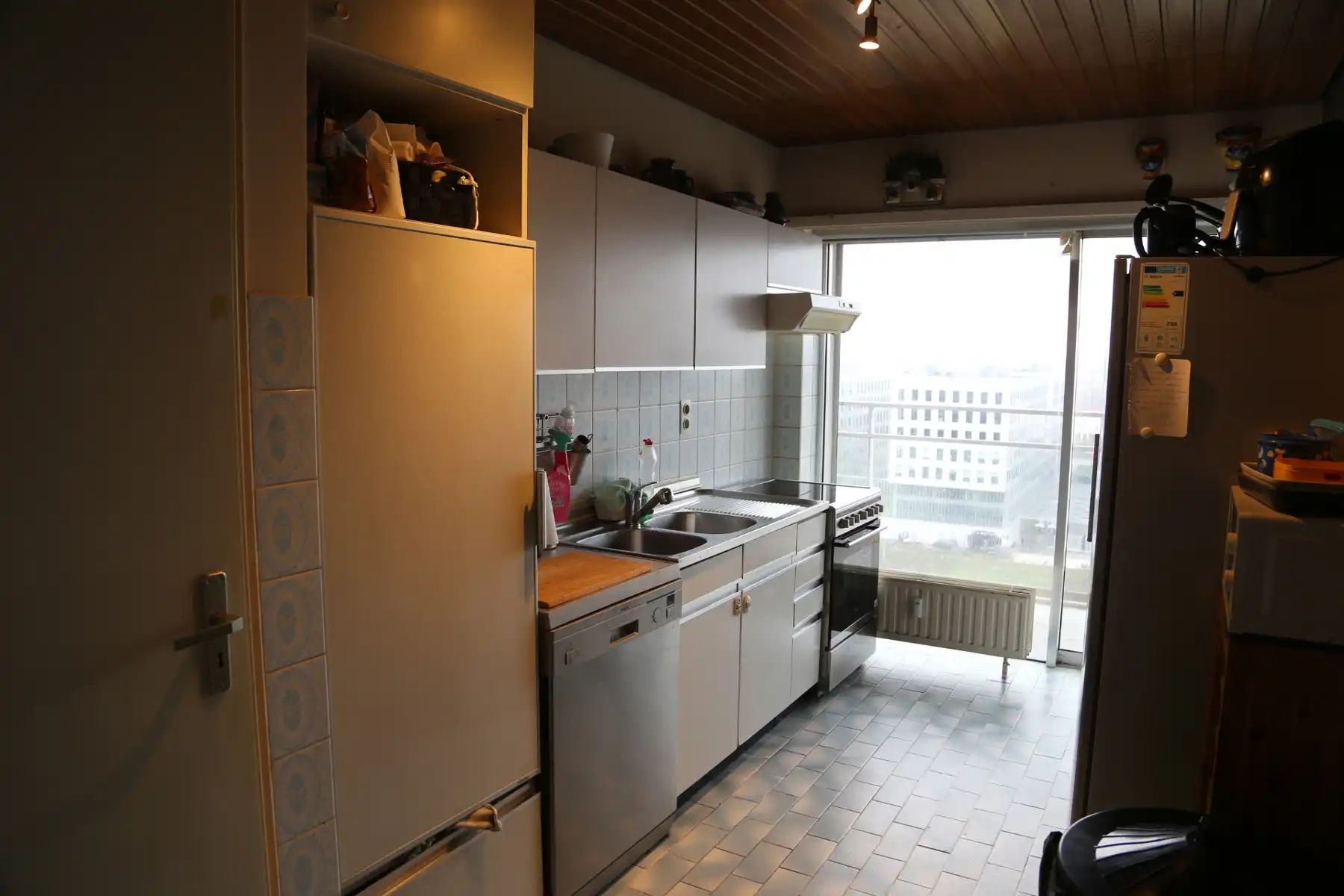 Appartement met ruime living en veel lichtinval op goed bereikbare locatie. foto 9