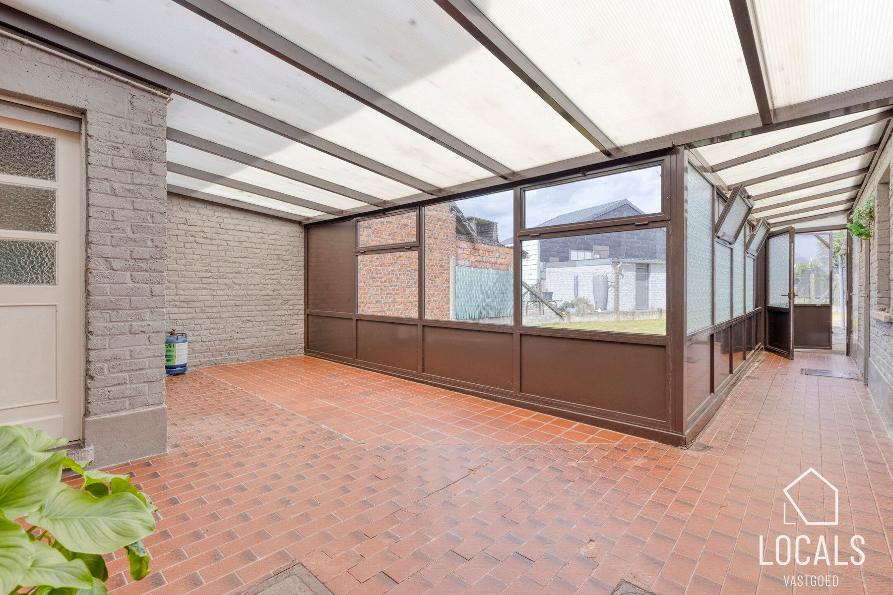 Te renoveren gezinswoning met 3 slaapkamers, tuin en garage  foto 19