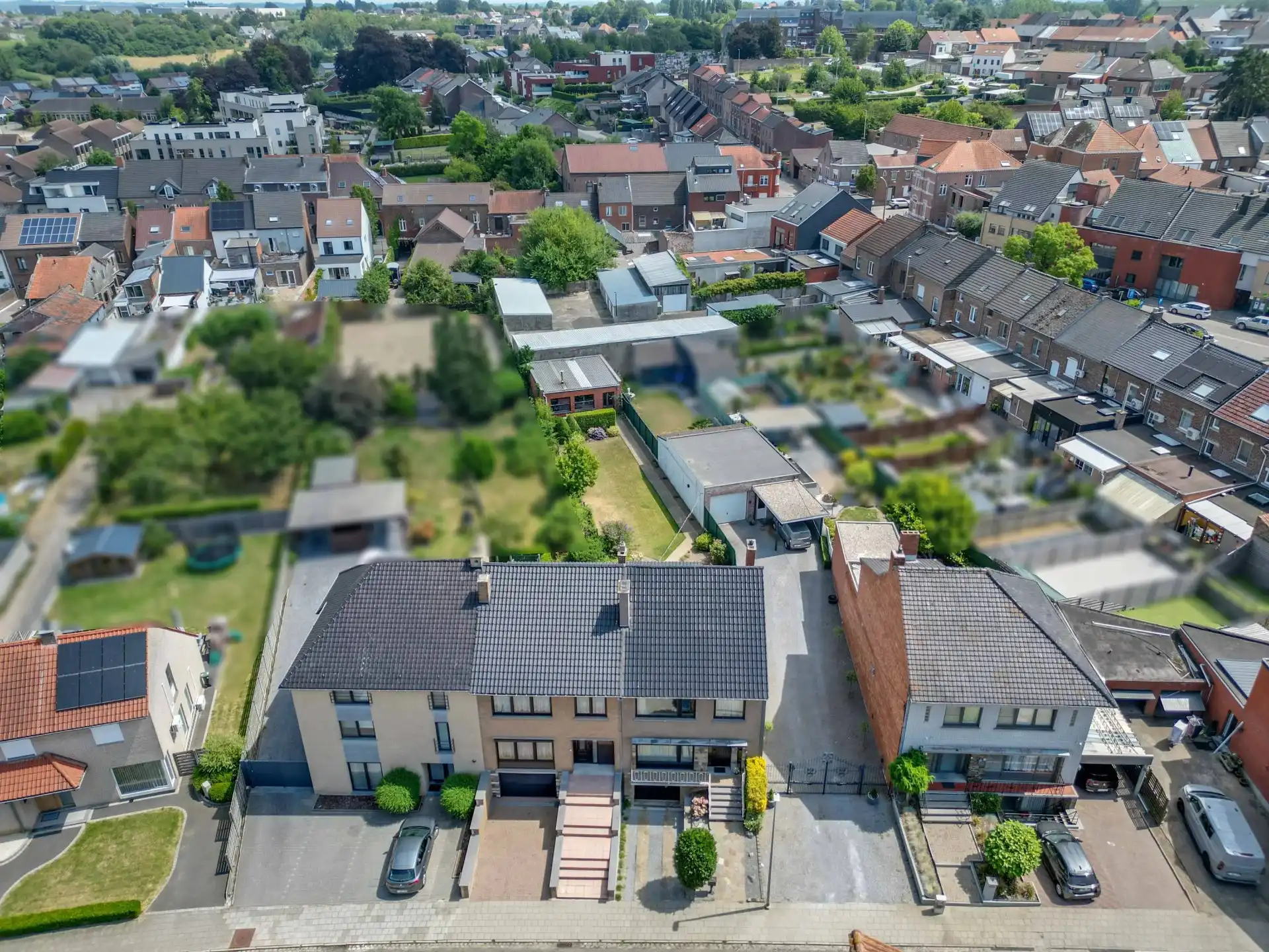Ruime woning met centrale ligging foto 2
