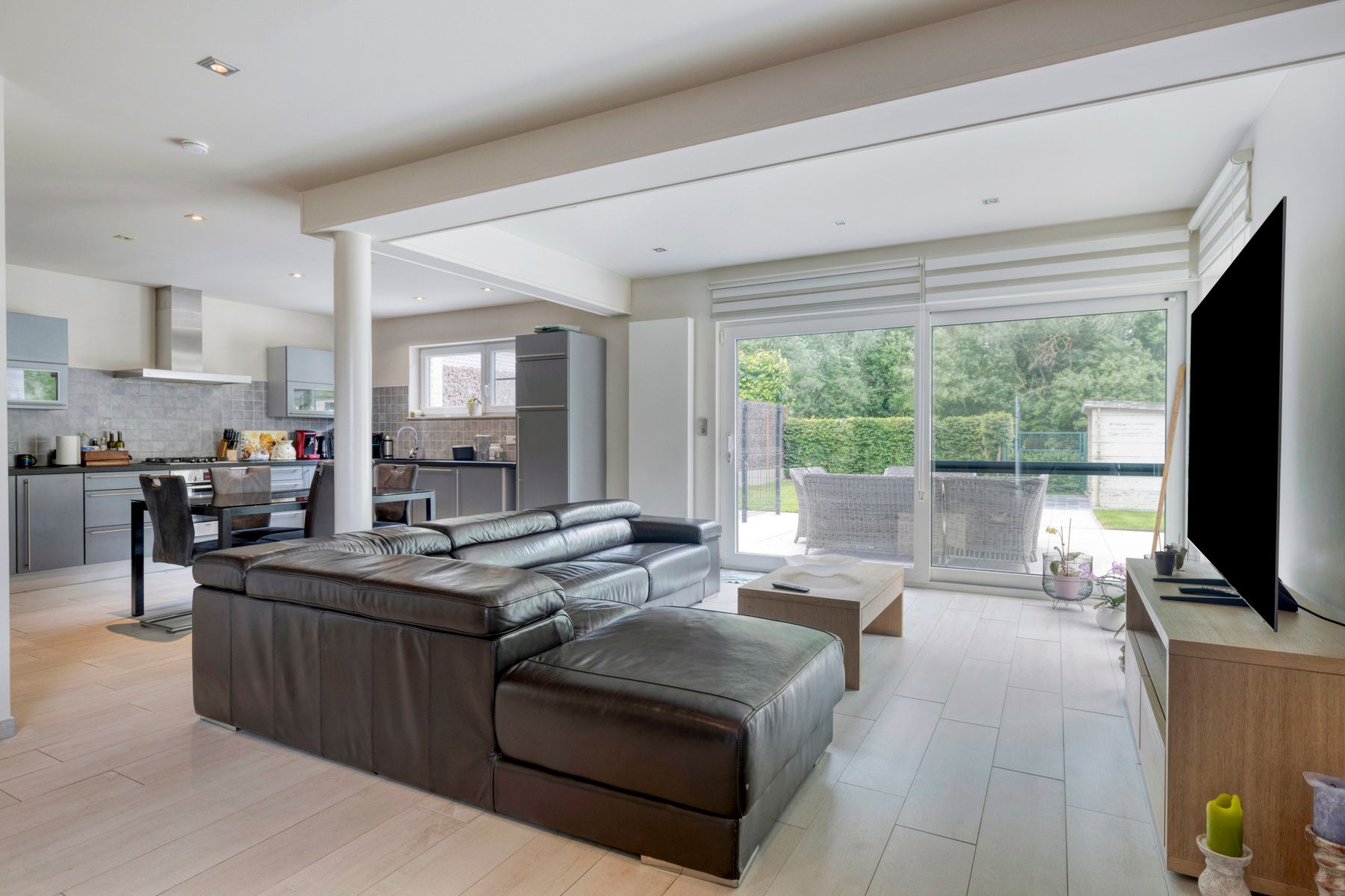 Ruime en instapklare 3-gevelwoning in rustige omgeving foto 6