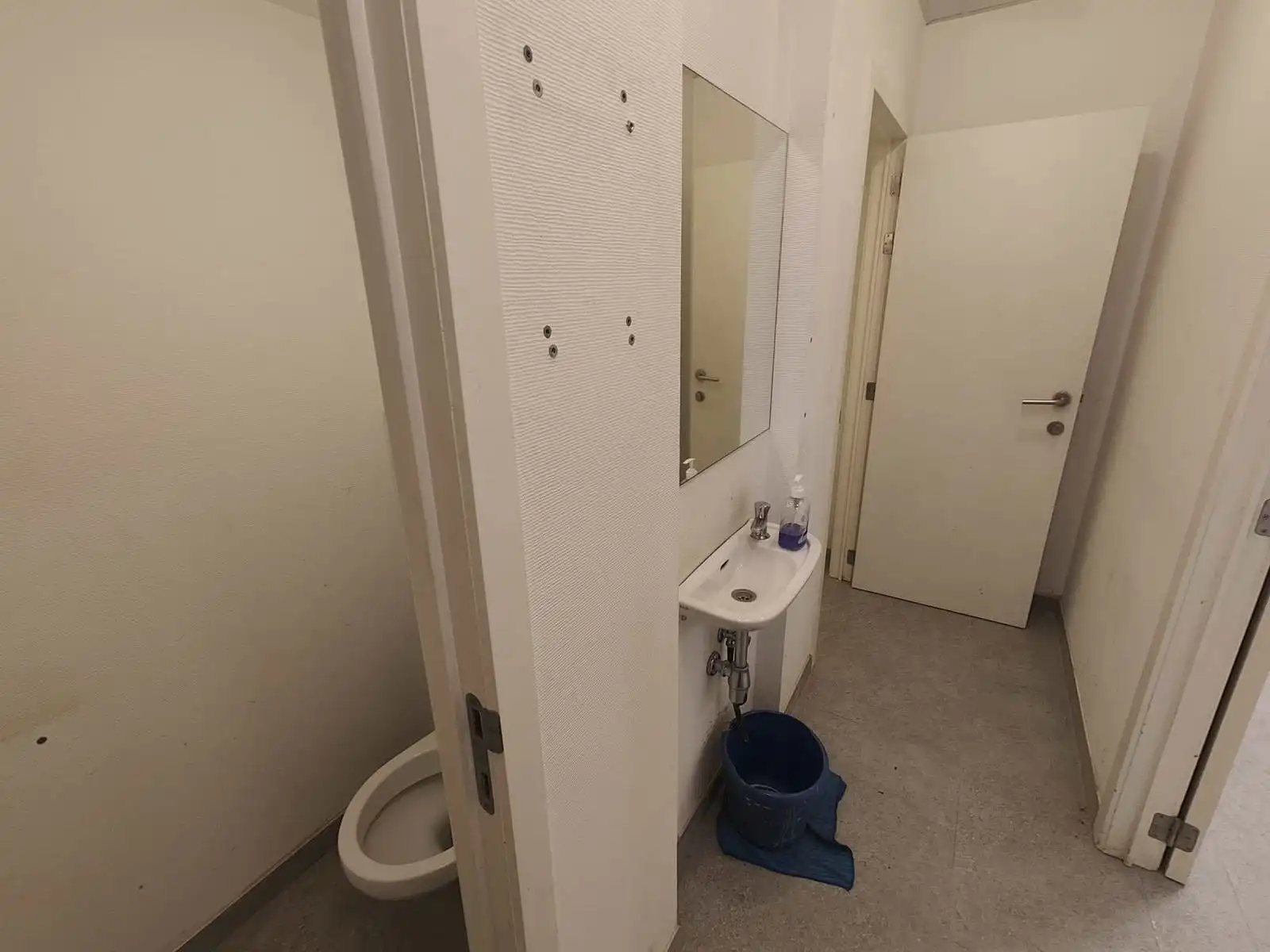 280 m² handels- of kantoorruimte in hartje Dendermonde foto 10