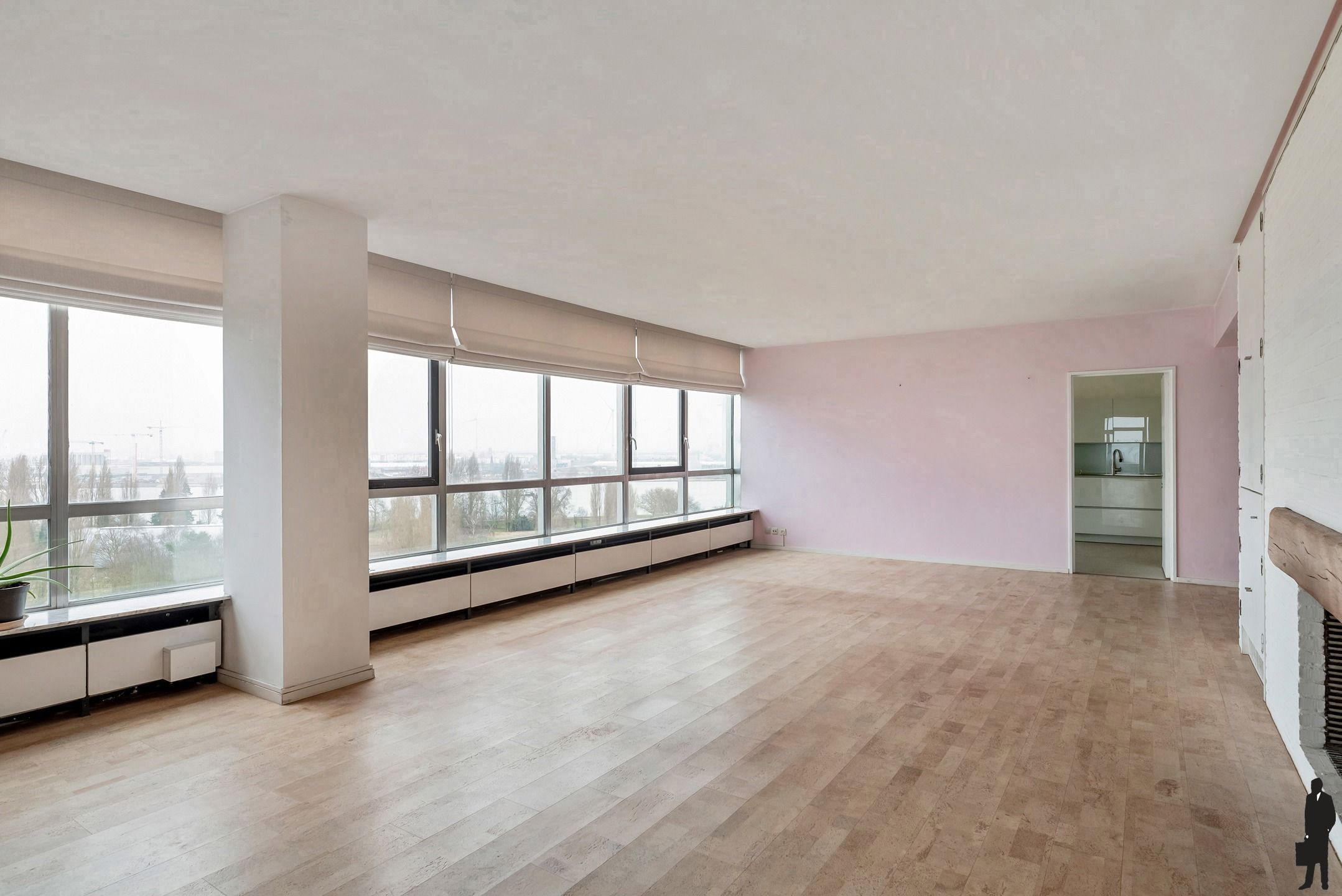 Exclusief appartement met zicht over de skyline van Antwerpen en de Schelde! foto 3