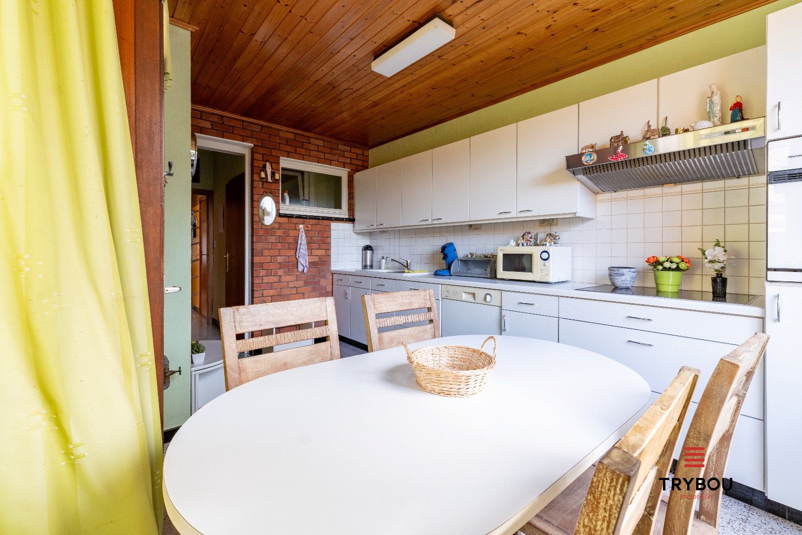 Tijdloze woning met veel mogelijkheden op ruim perceel foto 9