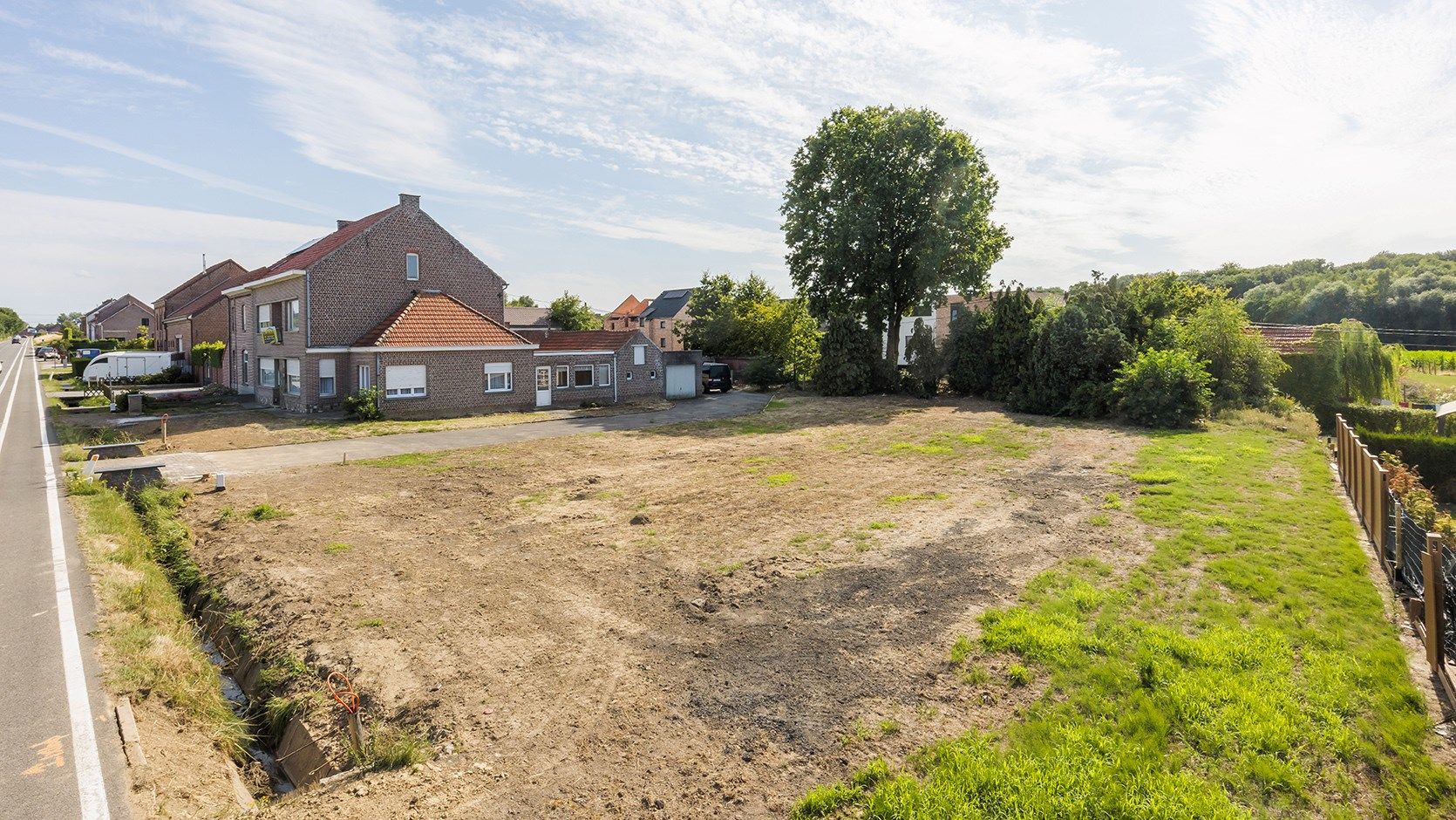 Mooi perceel bouwgrond van  8are68 te Binkom  foto 3