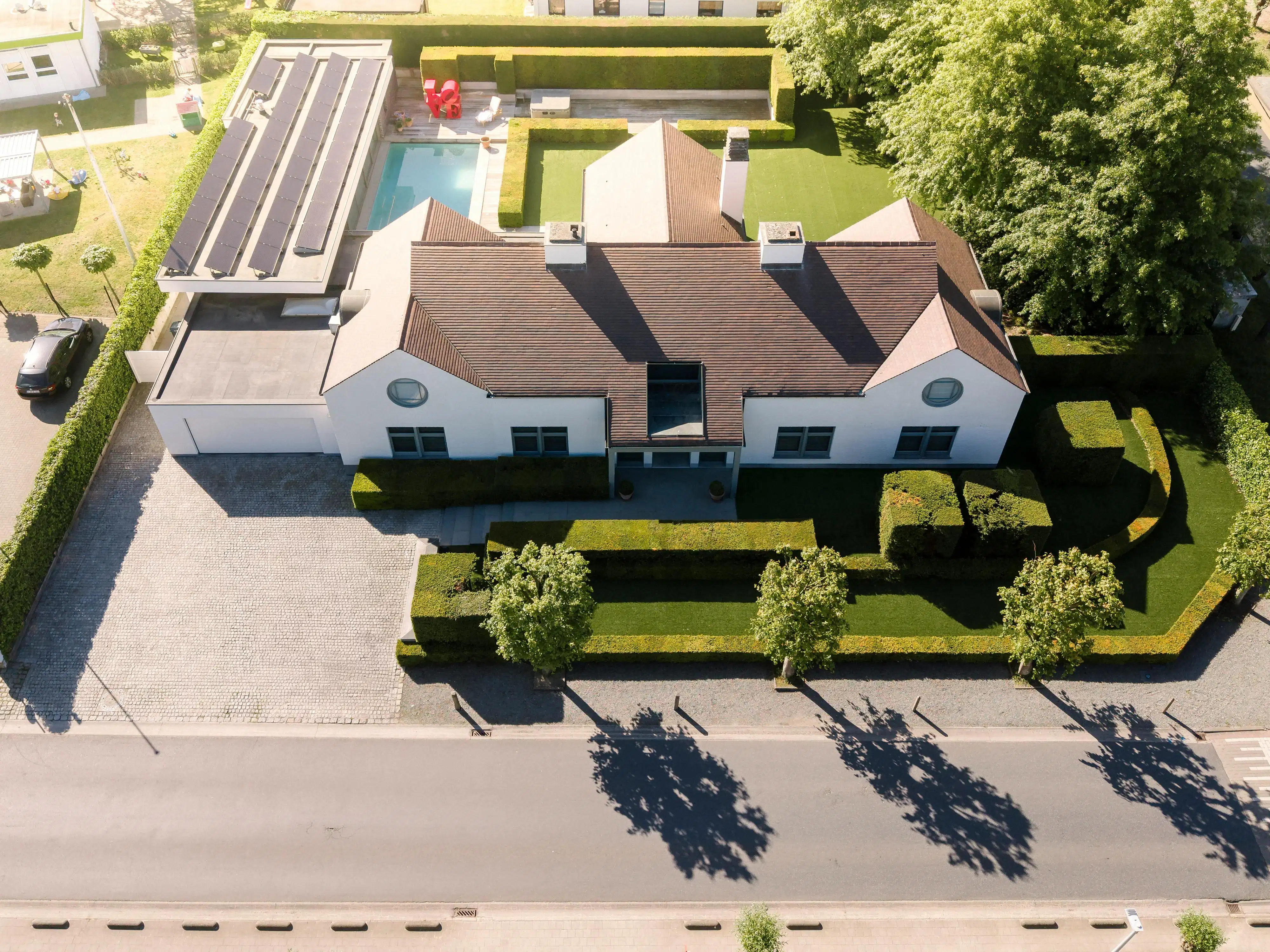Exclusieve luxe-villa te koop in het Villapark in Waregem foto 24