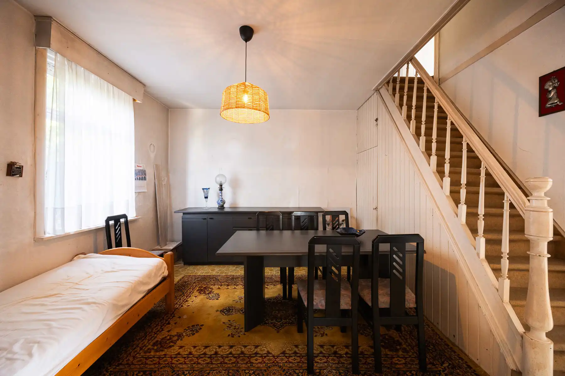 Charmante te renoveren halfopen woning met veel potentieel foto 7