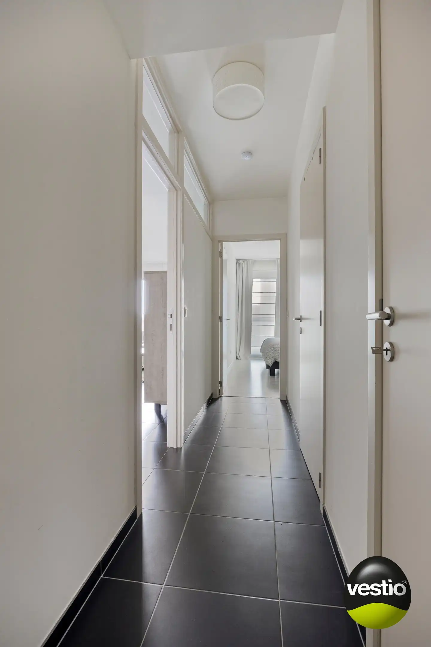 Smaakvol, kwalitatief afgewerkt 2 slaapkamer appartement met terras. foto 10