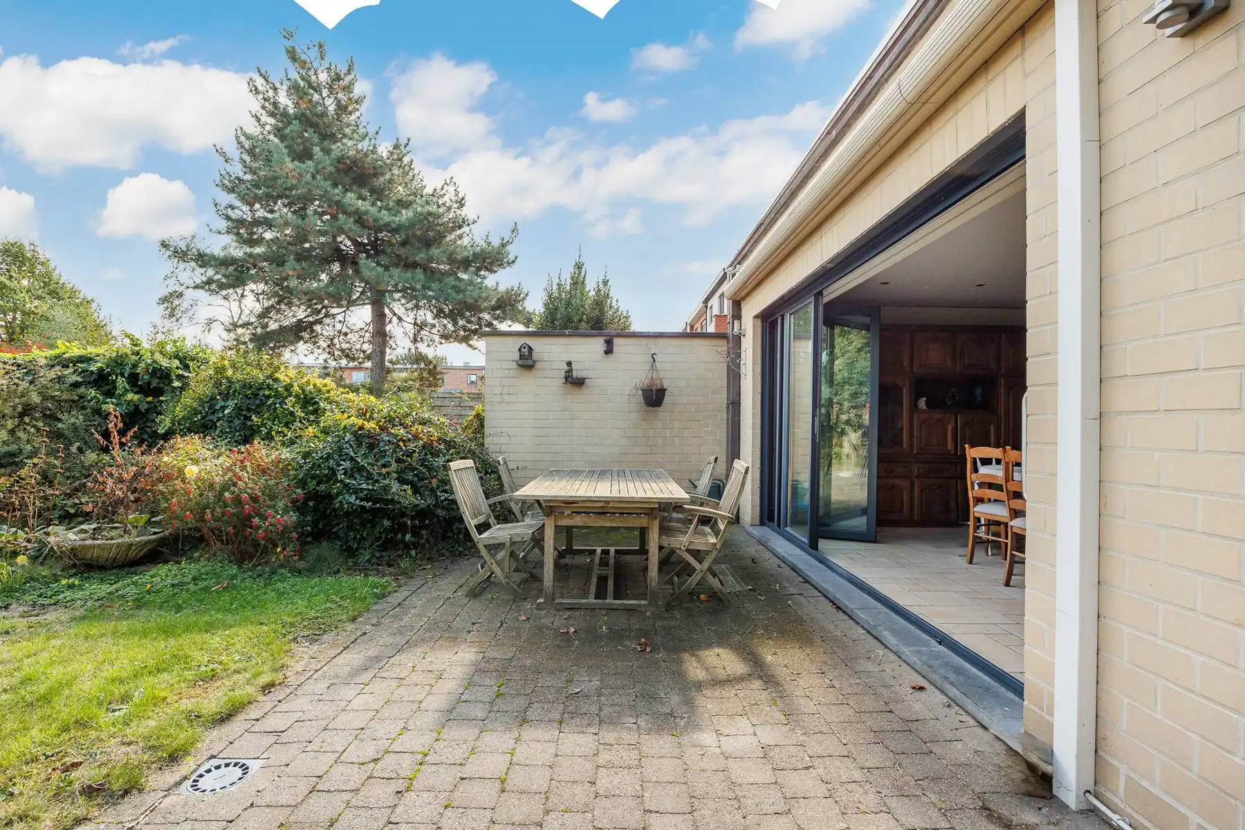 Ruim gelijkvloers appartement met grote tuin foto 5