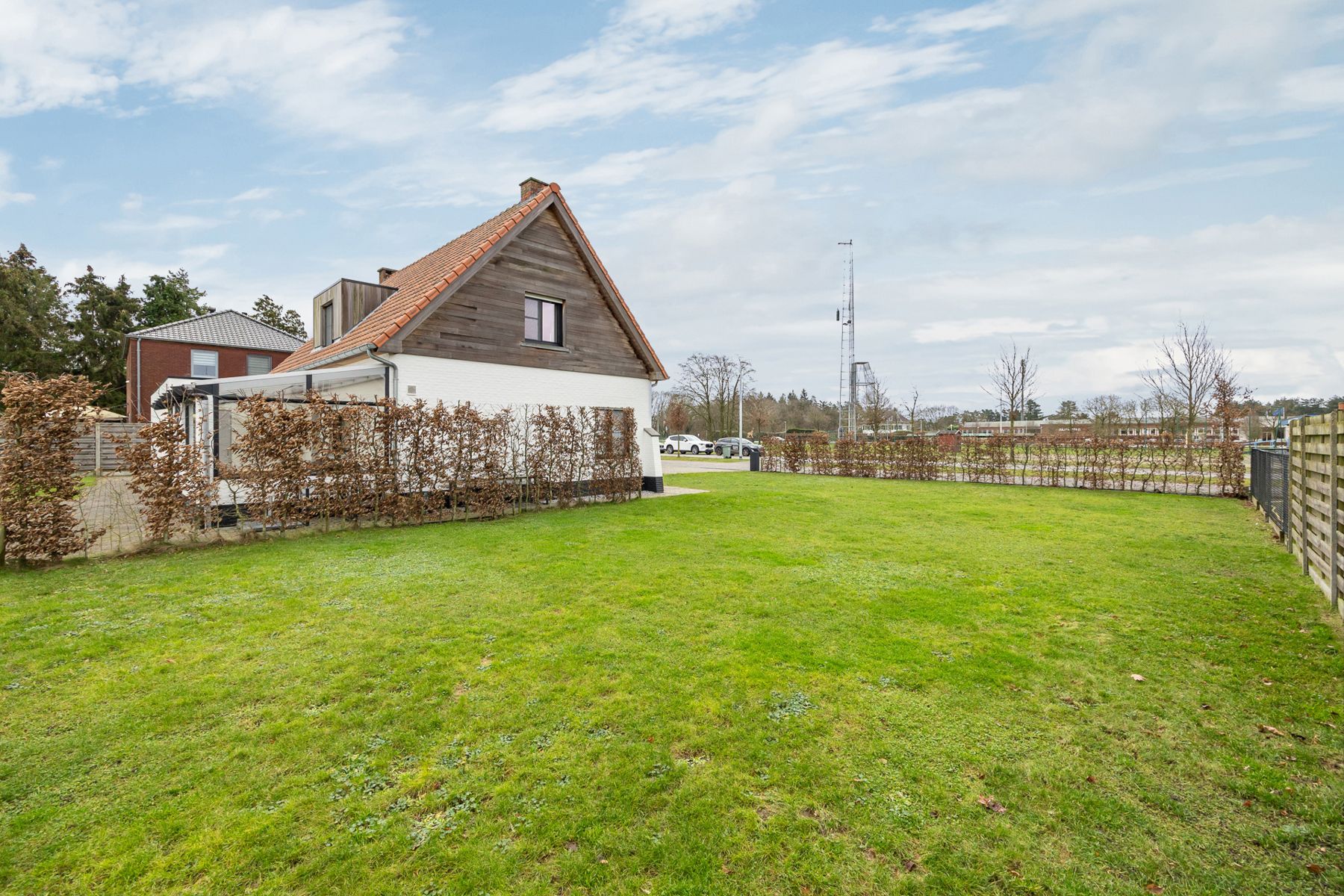 Charmant huis met tuin, terras en vernieuwde afwerking! foto 34