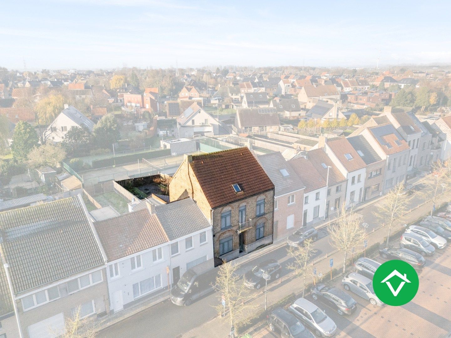 Ruim herenhuis met 4 slaapkamers en aparte garagebox in centrum Gistel foto 35