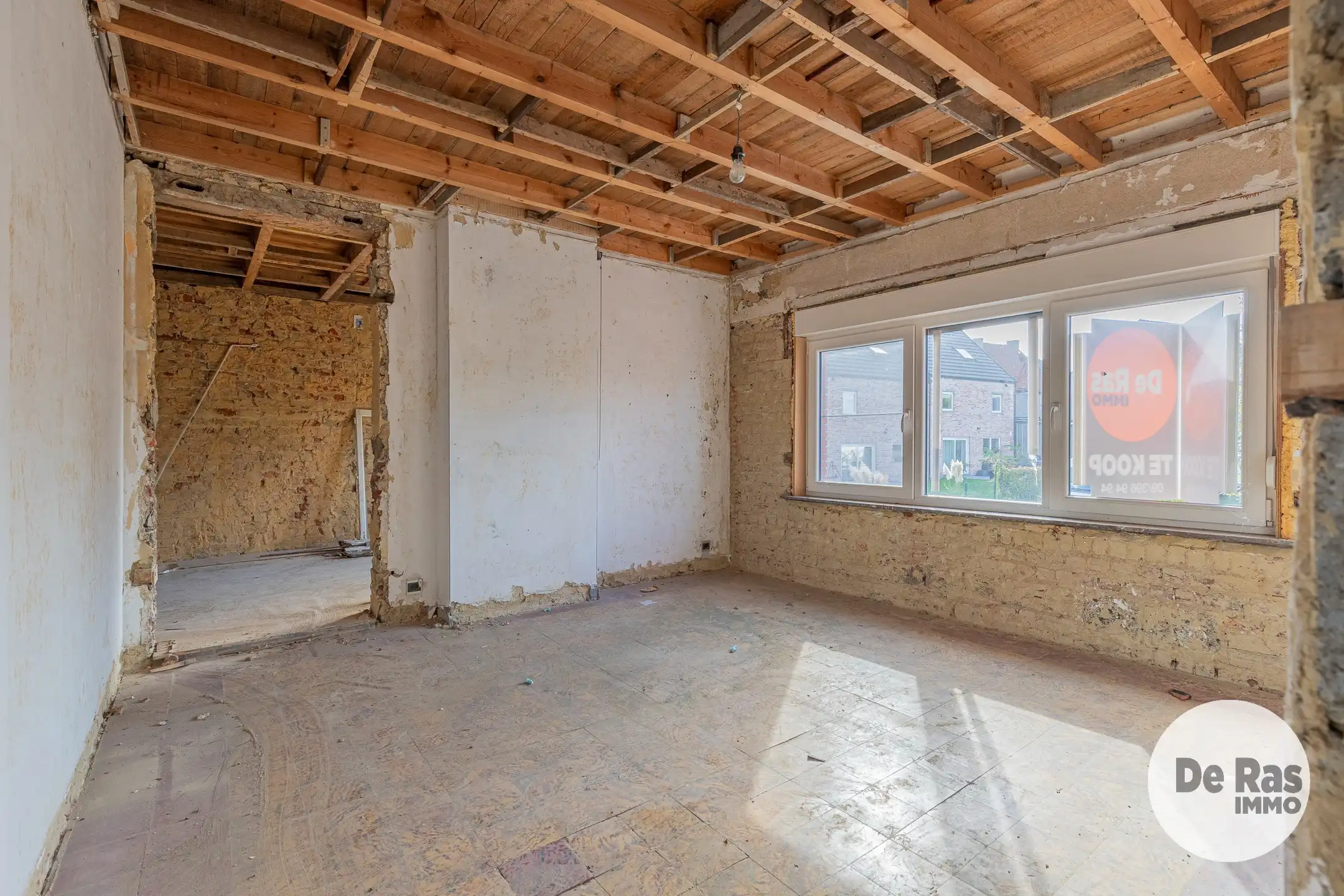 HAALTERT - Verder te renoveren woning met 4 kamers en tuin foto 13