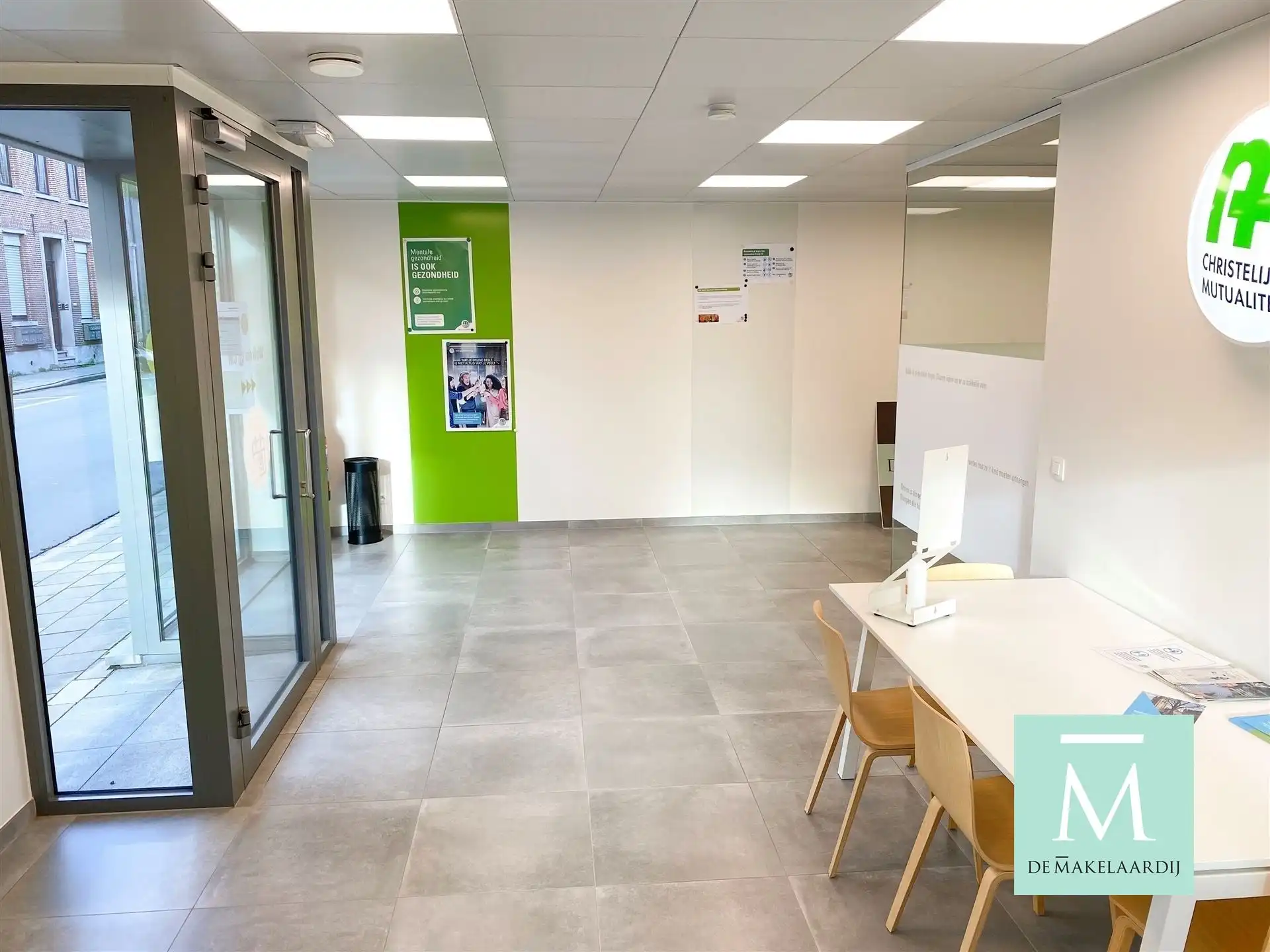 Uitstekend gelegen kantoor/handelspand in het centrum van St-Katelijne-Waver foto 2