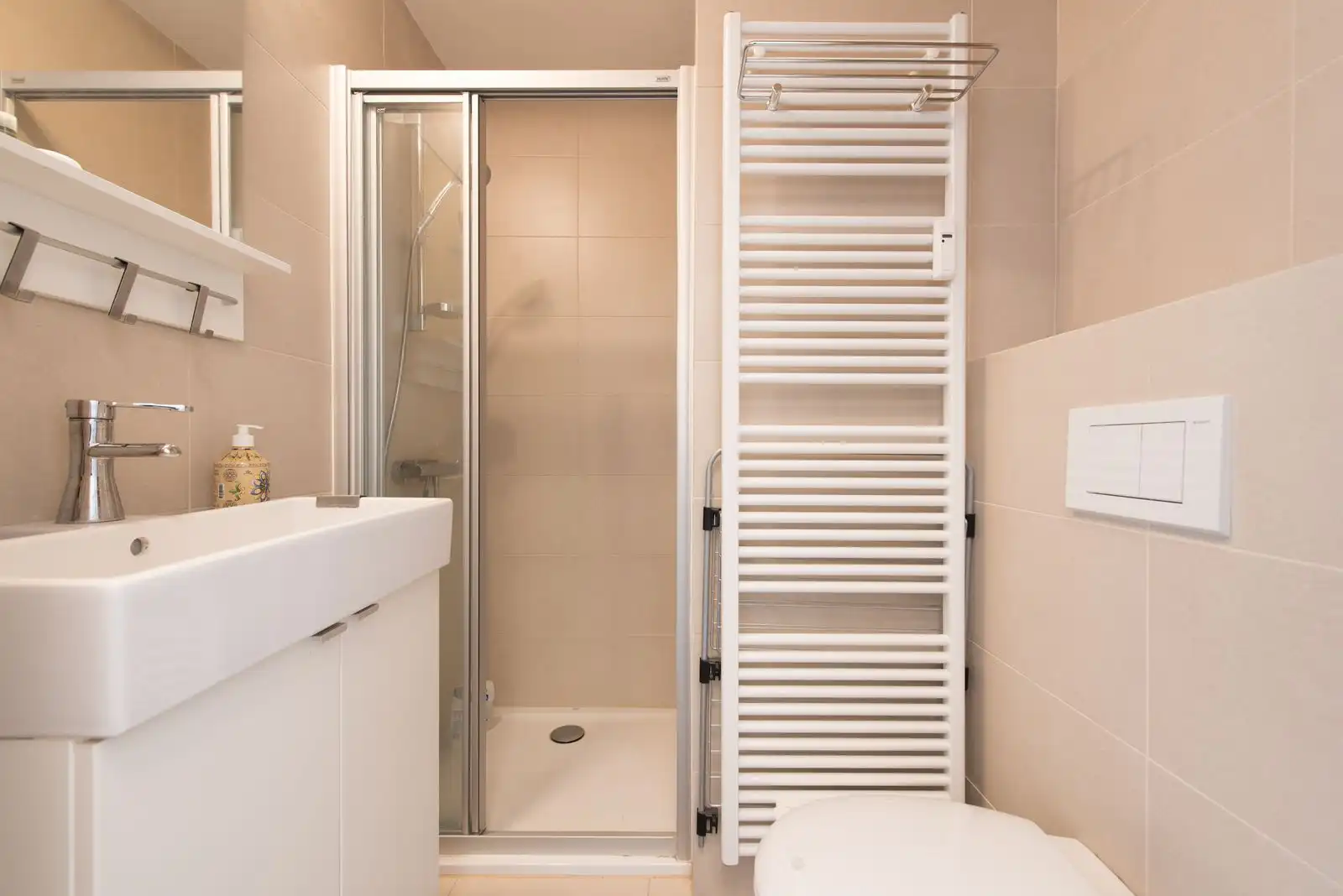 TOPAANBOD! Gerenoveerde studio op fantastische ligging met zeezicht foto 10