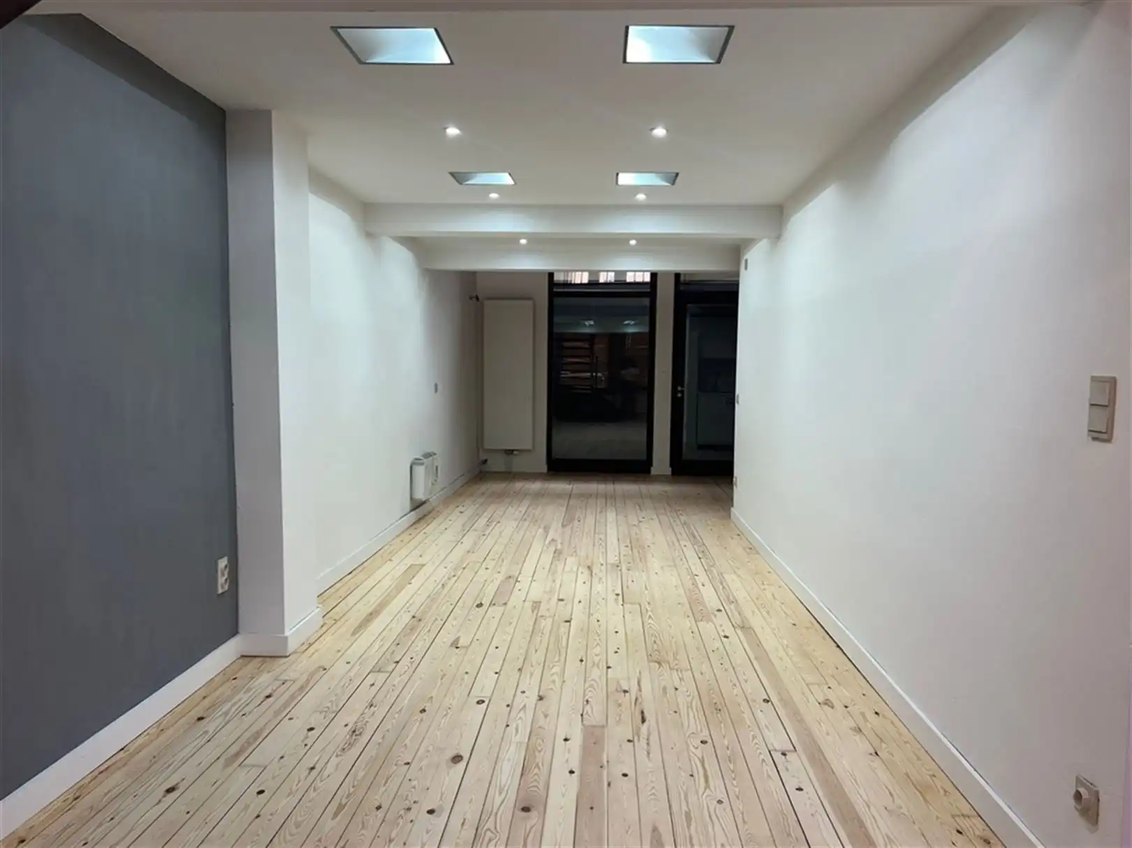 Gelijkvloers kantoor in authentieke trapgevelwoning foto 4