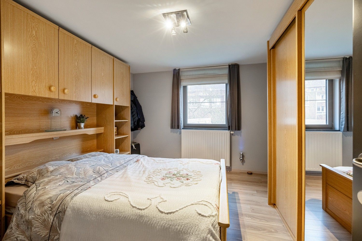 Zeer ruim appartement (146m²) met terras van ruim 200m² in het stadscentrum foto 14