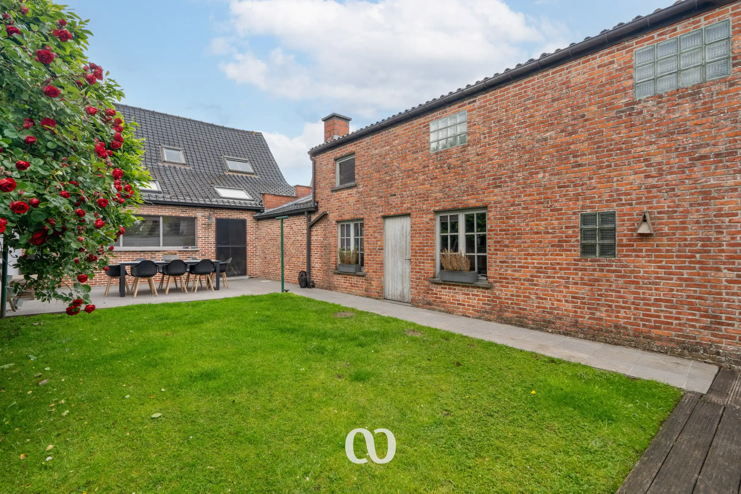 Instapklare woning met tuin en bijgebouw in het centrum van Kruishoutem foto 21