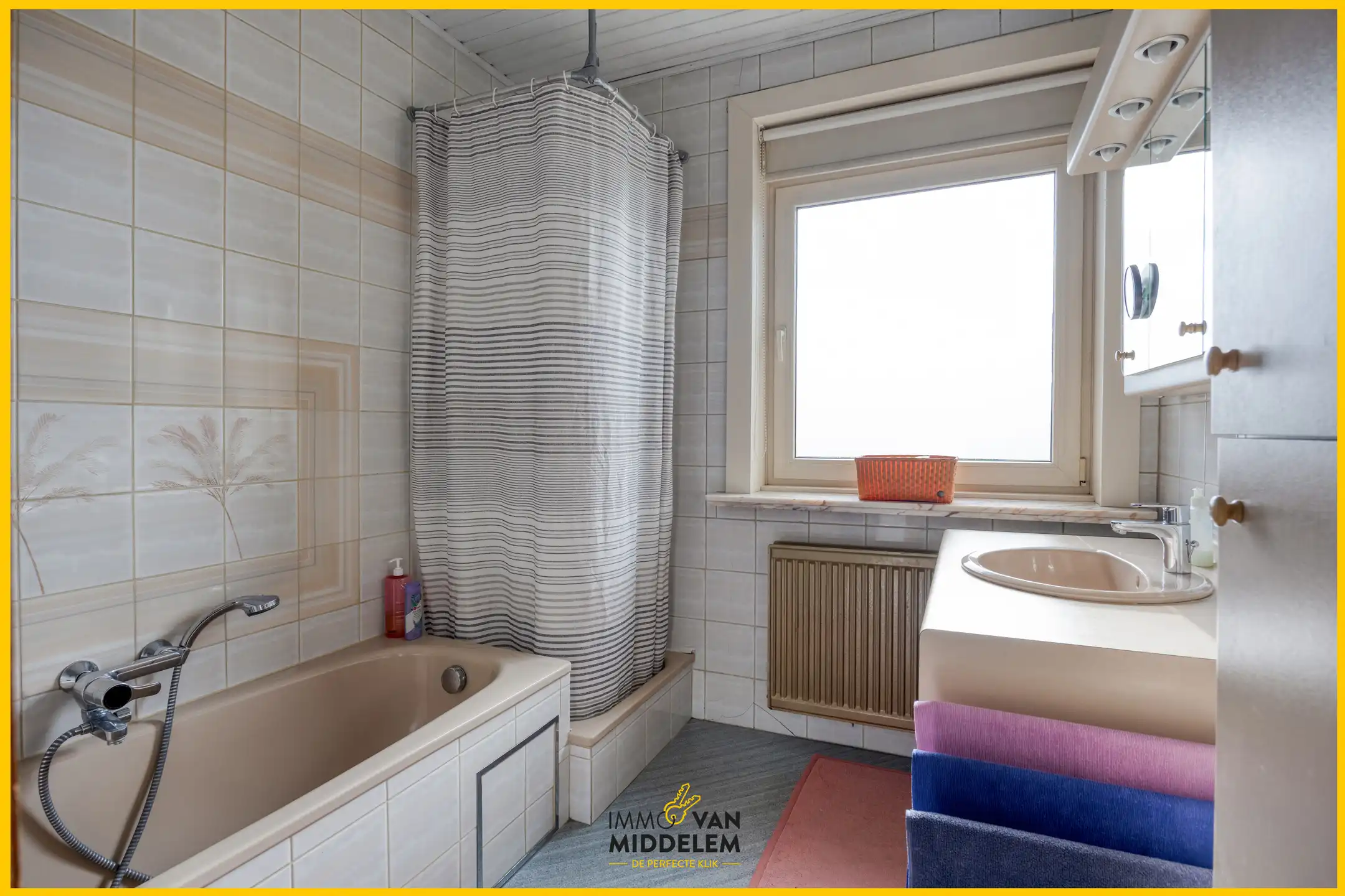 RUIME WONING MET 5 KAMERS, TERRAS, TUIN & PARKING foto 10