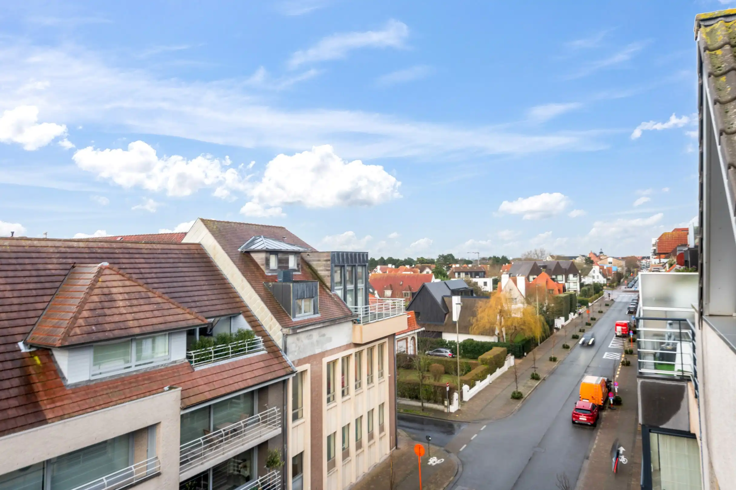 Zonovergoten penthouse met twee mooie terrassen tegen de Zoutelaan op wandelsafstand van de zeedijk. foto 4