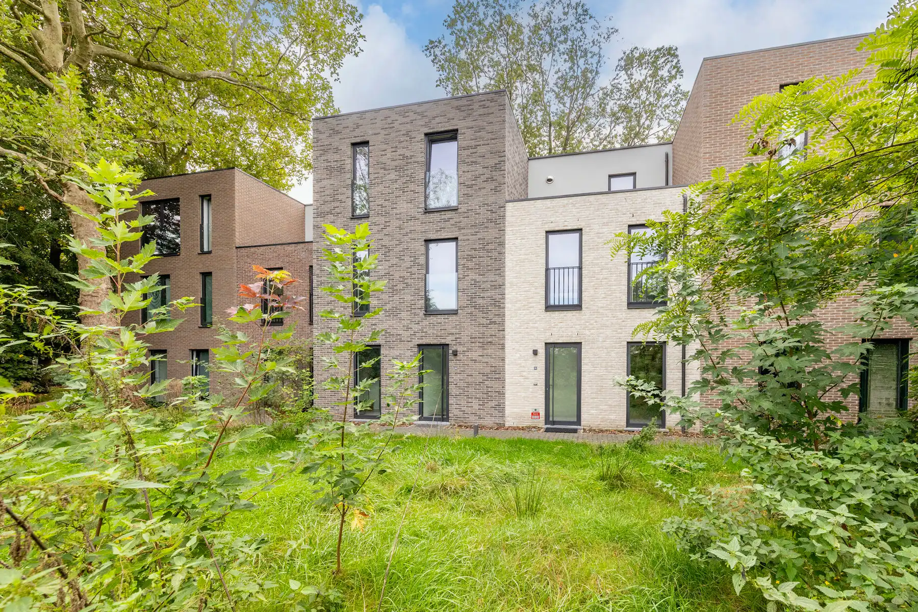 Recente woning met 3 SLP, 2 BK, tuin en 3 autostaanplaatsen foto 27