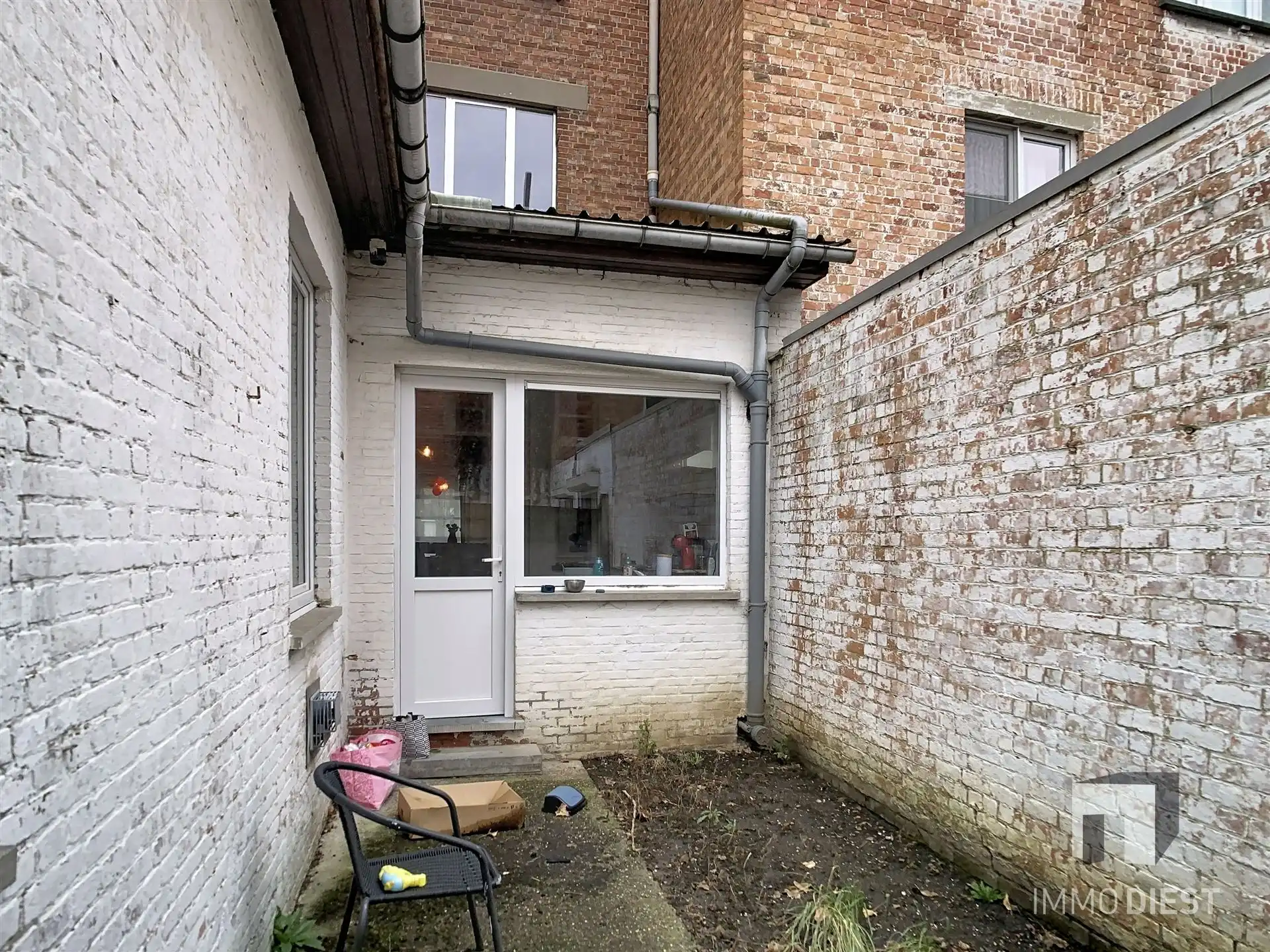 4 appartementen, topligging met renovatiehefboom/ rendement foto 3
