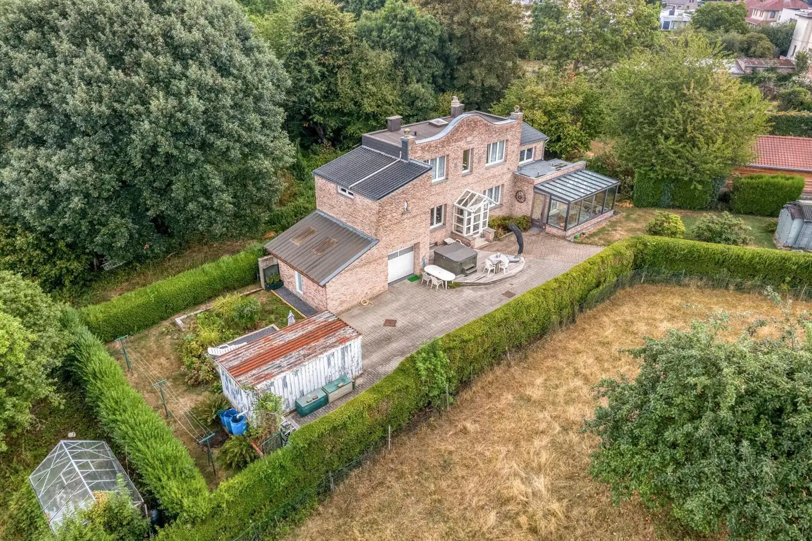 Unieke woning op mooi perceel van 12a foto 2