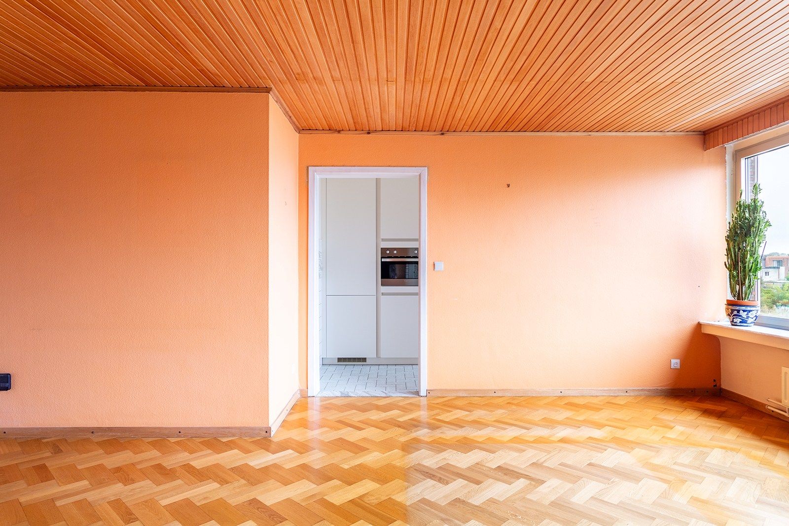 Ruim appartement met veel lichtinval foto 5
